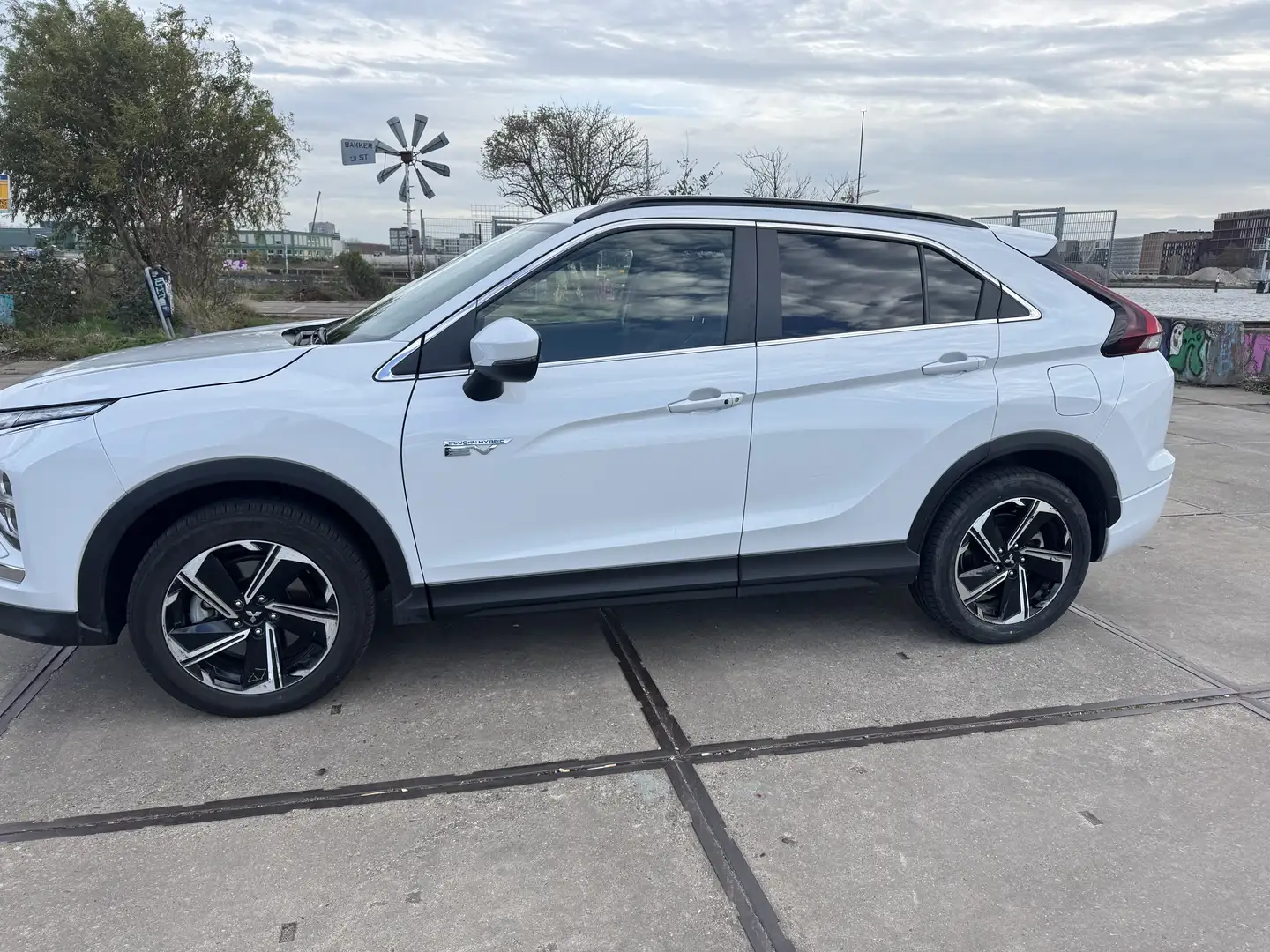 Mitsubishi Eclipse Cross 2.4 PHEV Intense+ Wit - 2