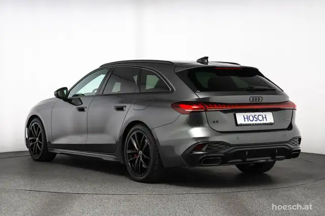 Audi A5 view 4