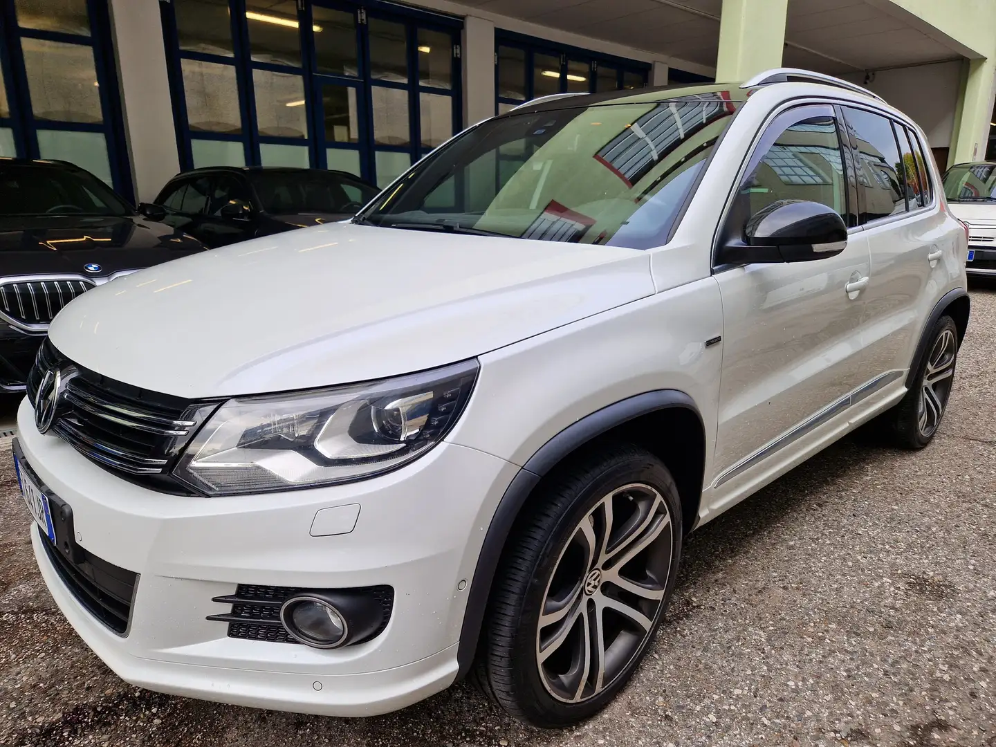 Volkswagen Tiguan 2.0TDI 177Cv DSG CityScape 4Motion OpenSky Keyless Wit - 1