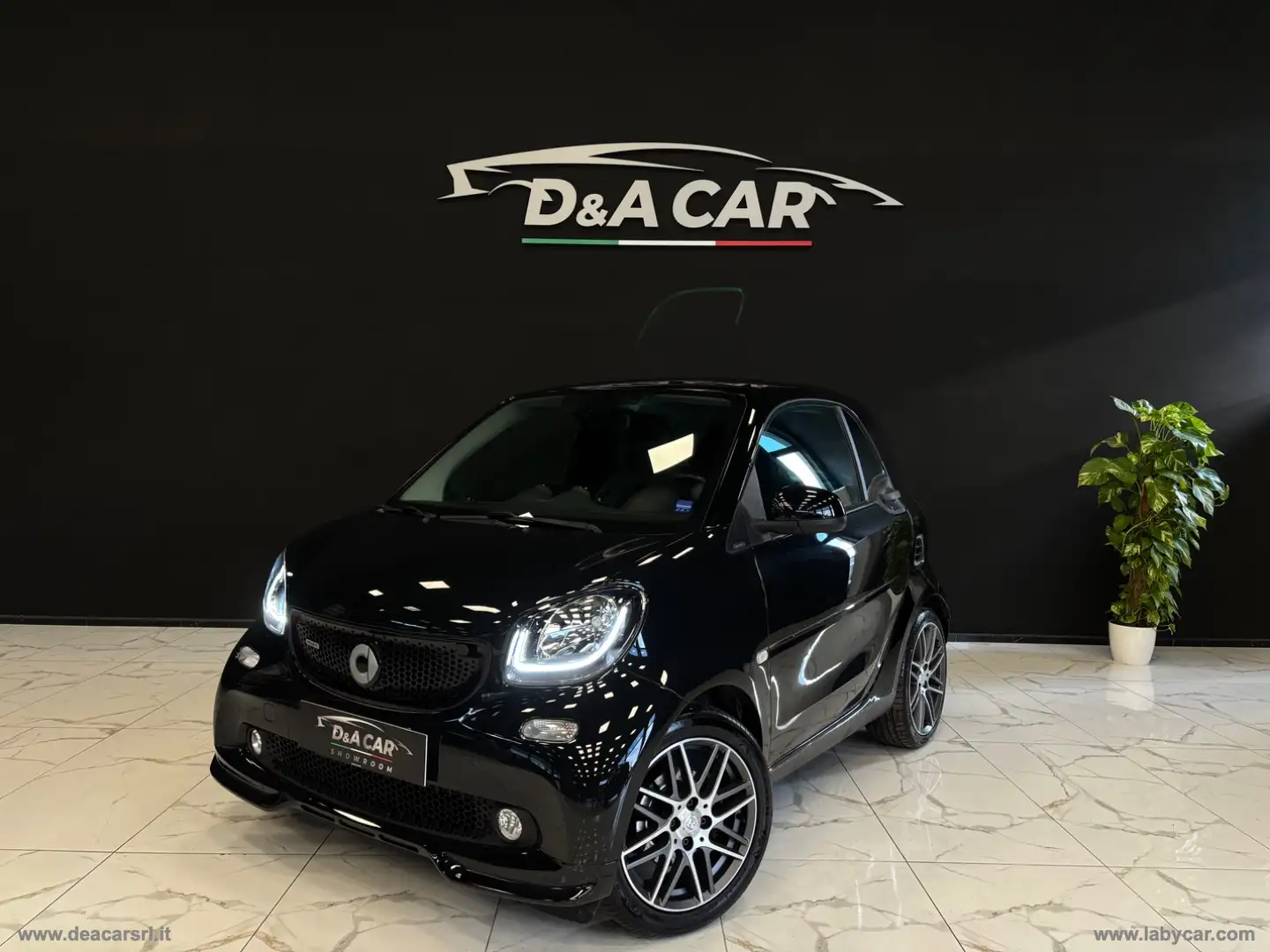 smart brabus BRABUS 0.9 Turbo twinamic Schwarz - 2