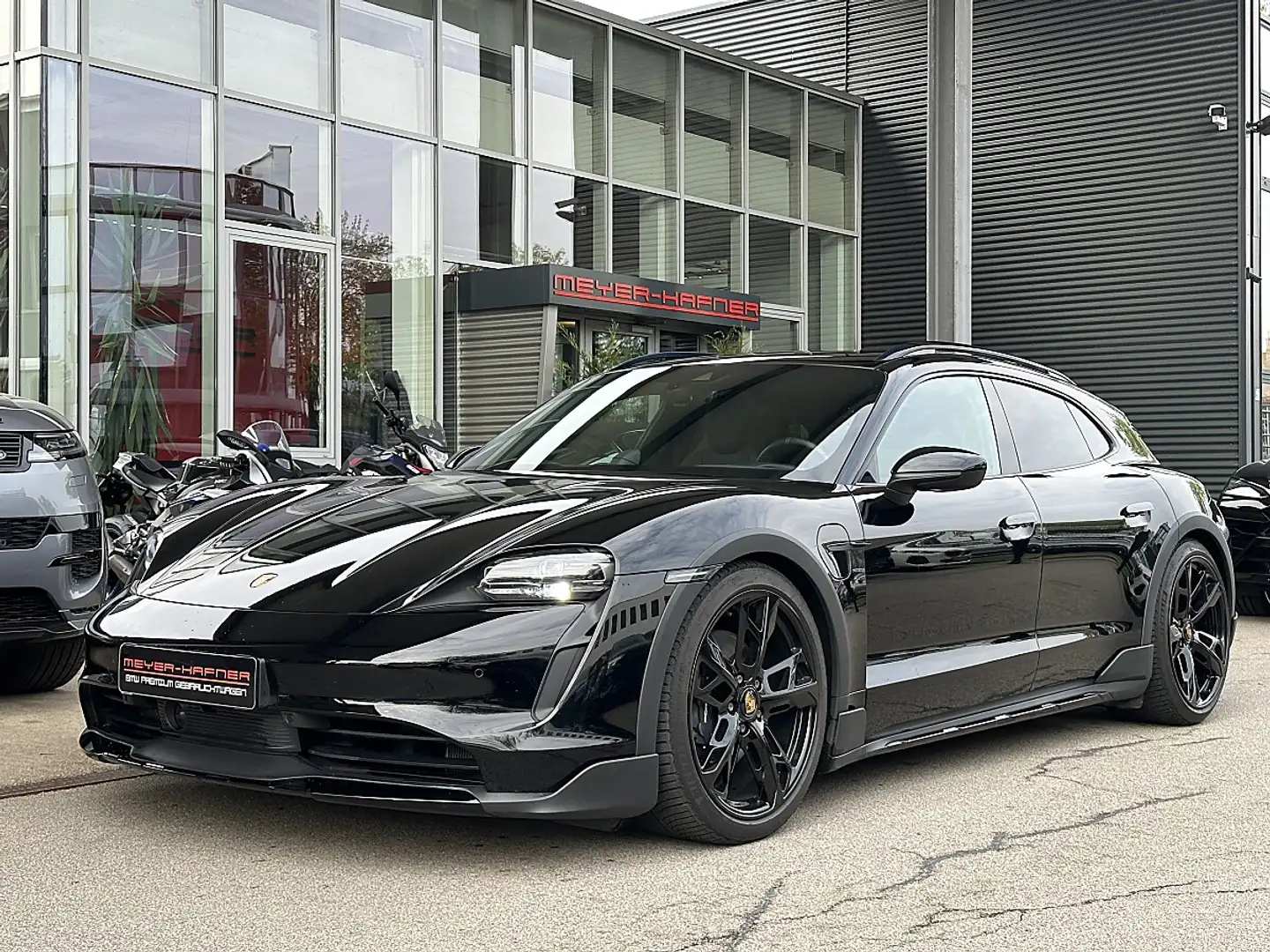 Porsche Taycan 4 Cross Turismo / Offroad Design / Pano / Bose ... Schwarz - 2