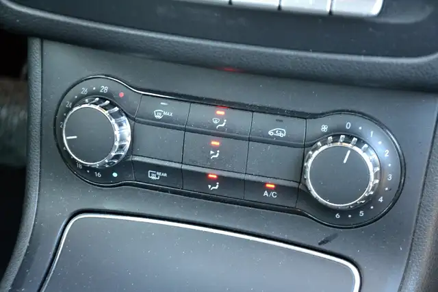 Mercedes-Benz B Class view 16