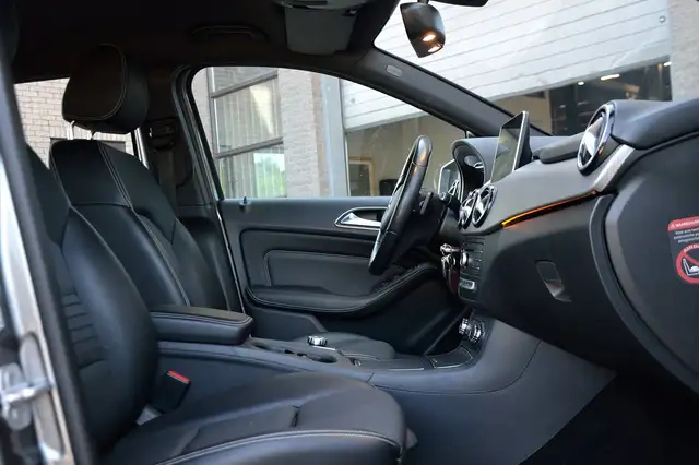 Mercedes-Benz B Class view 8