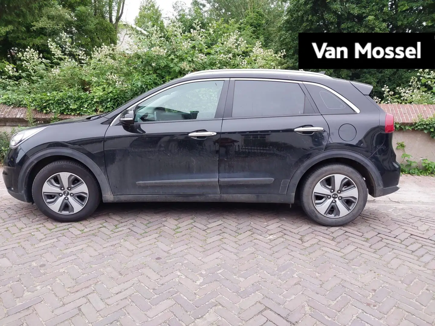 Kia Niro 1.6 GDi Hybrid DynamicLine Zwart - 1