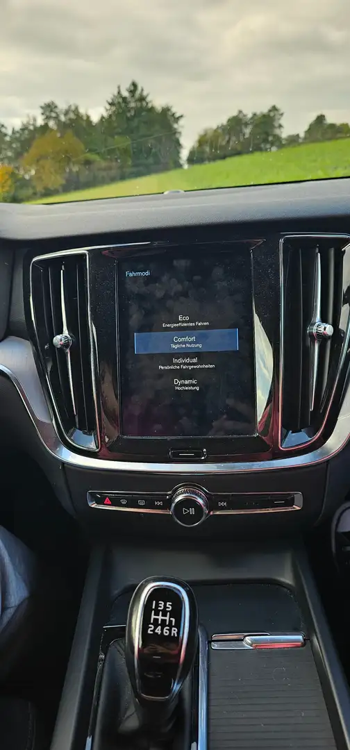 Volvo V60 V60 D3 Momentum Pro Blau - 1