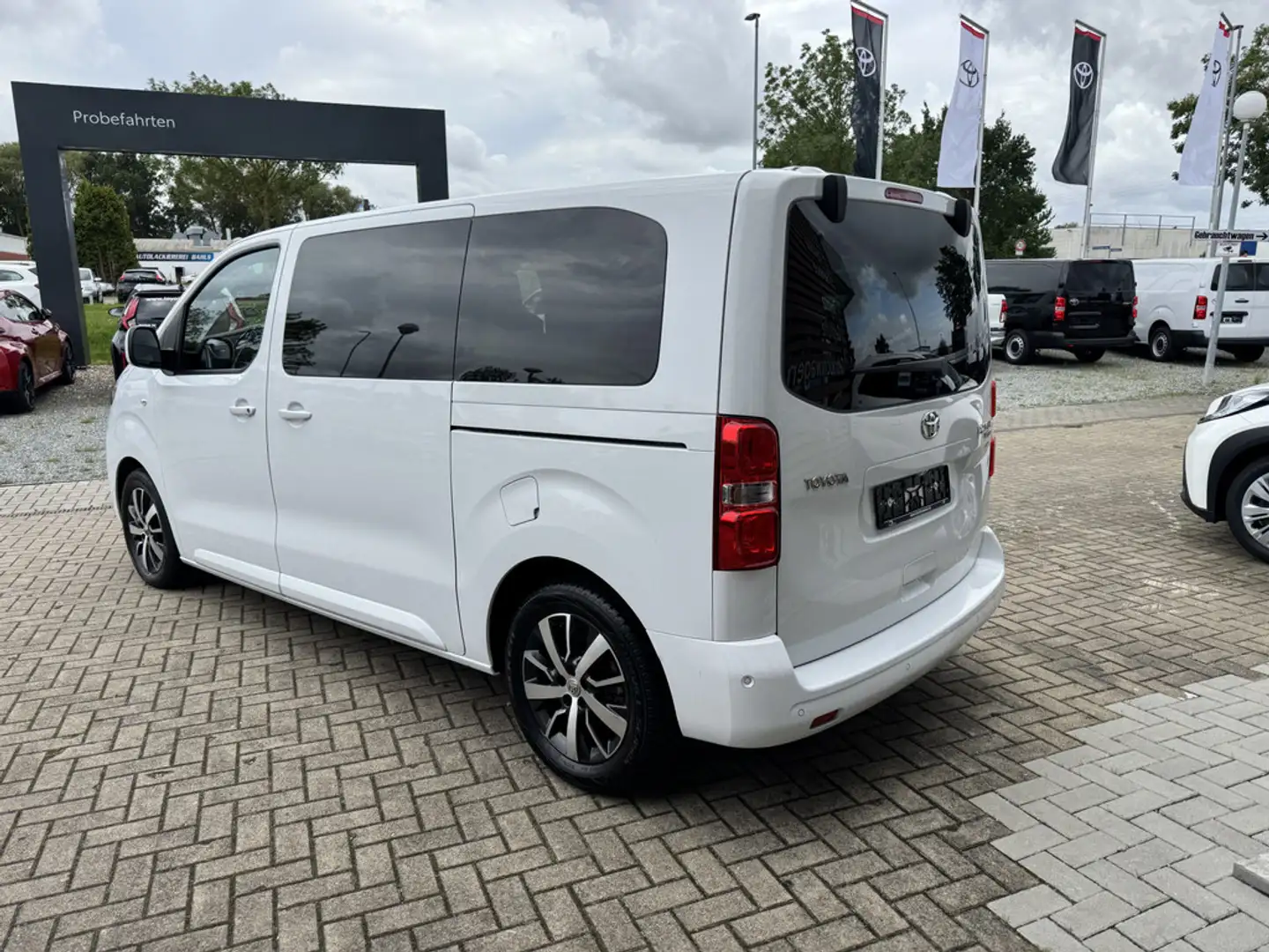 Toyota Proace Verso 2.0 L1 Team Deutschland NAVI ACC Blanc - 2