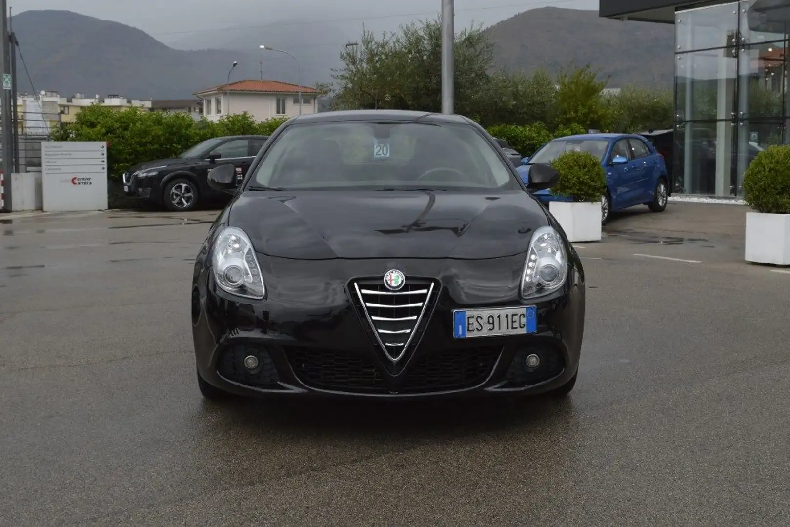Alfa Romeo Giulietta 1.6 JTDm-2 105 CV Distinctive Black - 2
