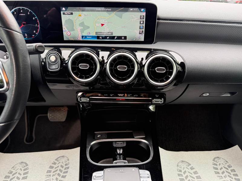 Mercedes-Benz A 200 *MBUX,Leder,SH,Kamera,Spurhalteassistent* — photo 12