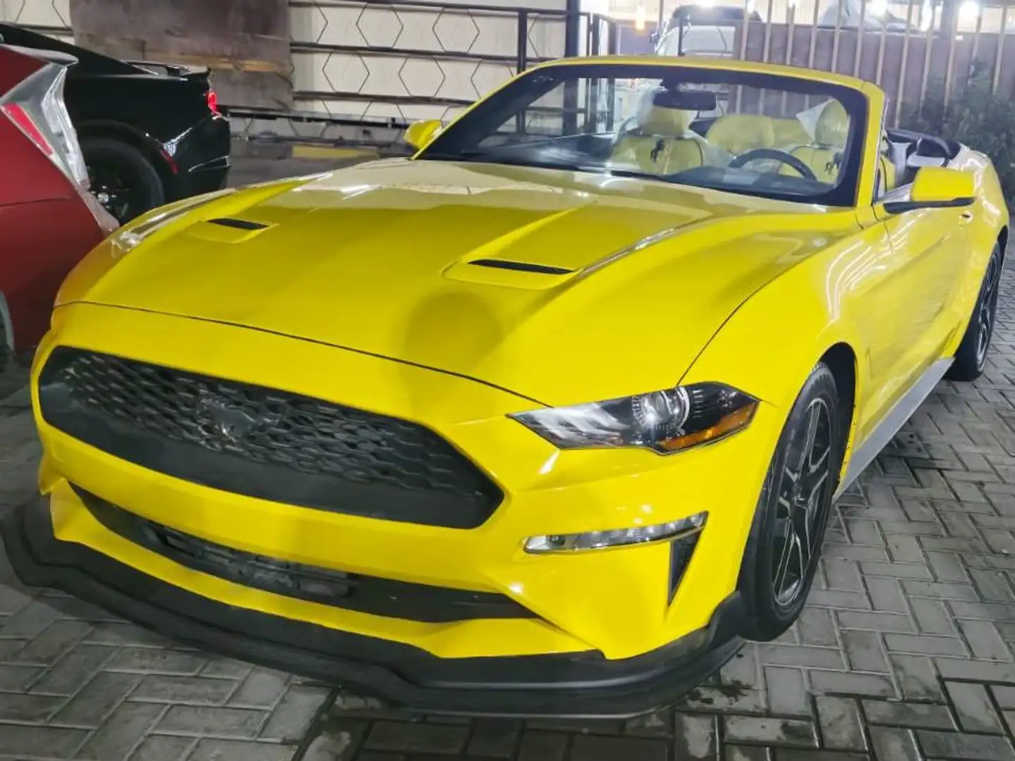 Ford Mustang Mustang Convertible 2.3 Ecoboost 290 CV Giallo - 1