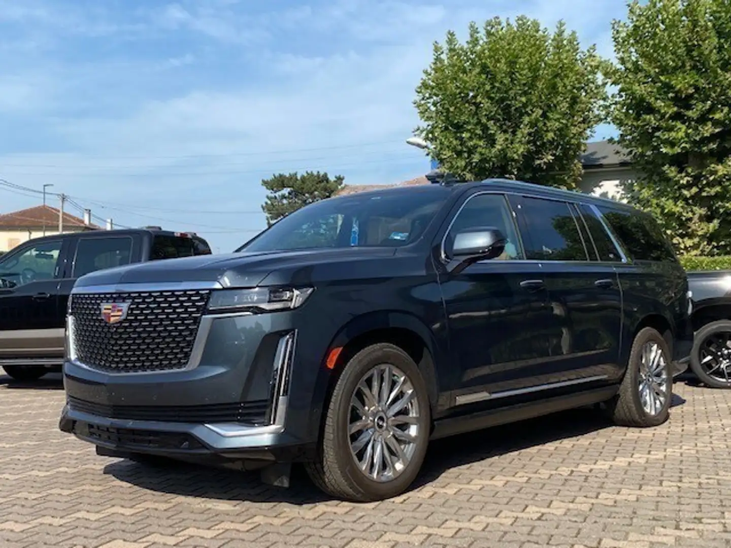 Cadillac Escalade 2025 - 6.2L V8 ESV Premium Luxury Fekete - 1