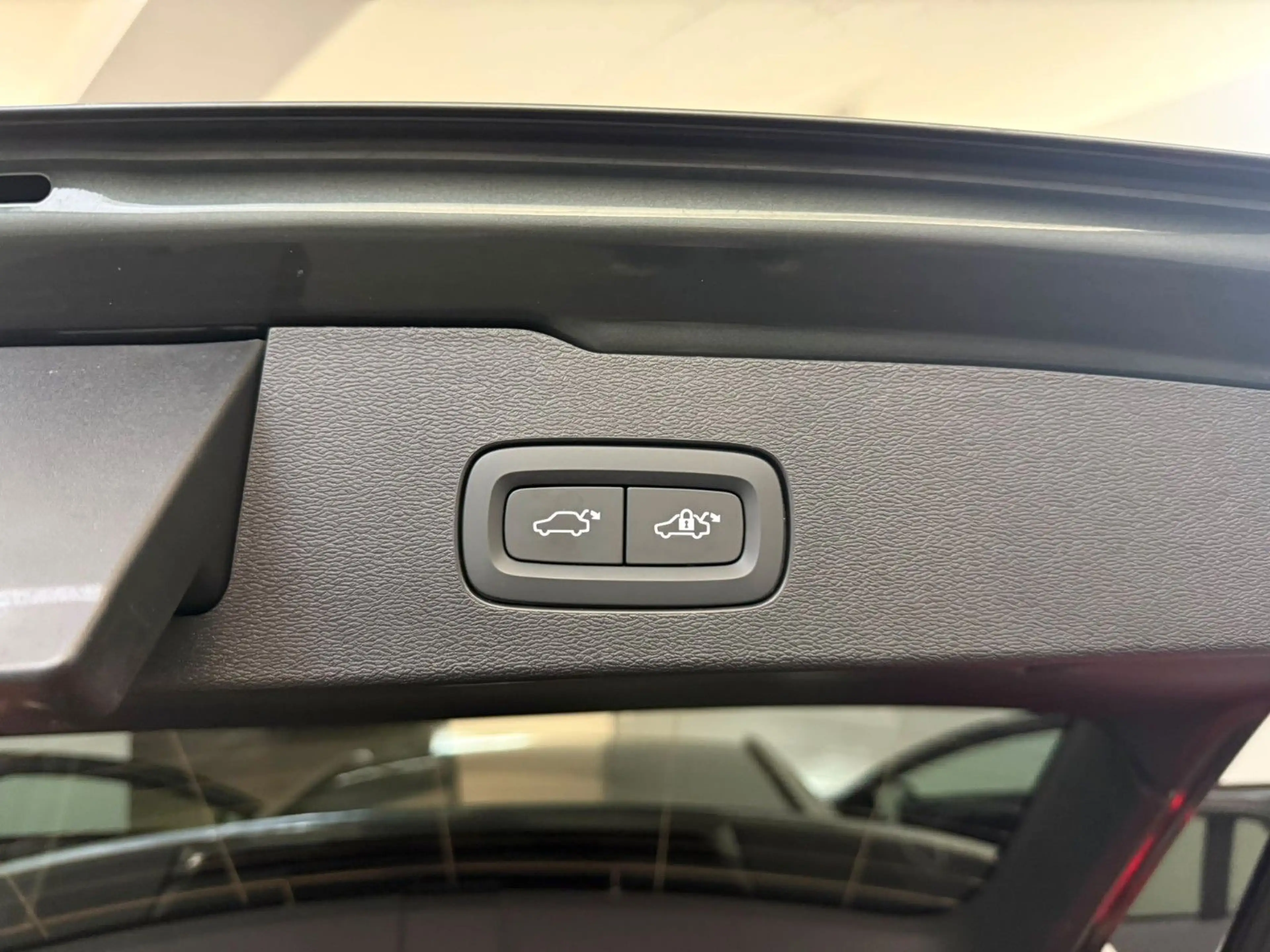 Volvo V60 Kombi Core AWD Hybrid AHK*STD-HZG*LED*KAMERA — photo 15
