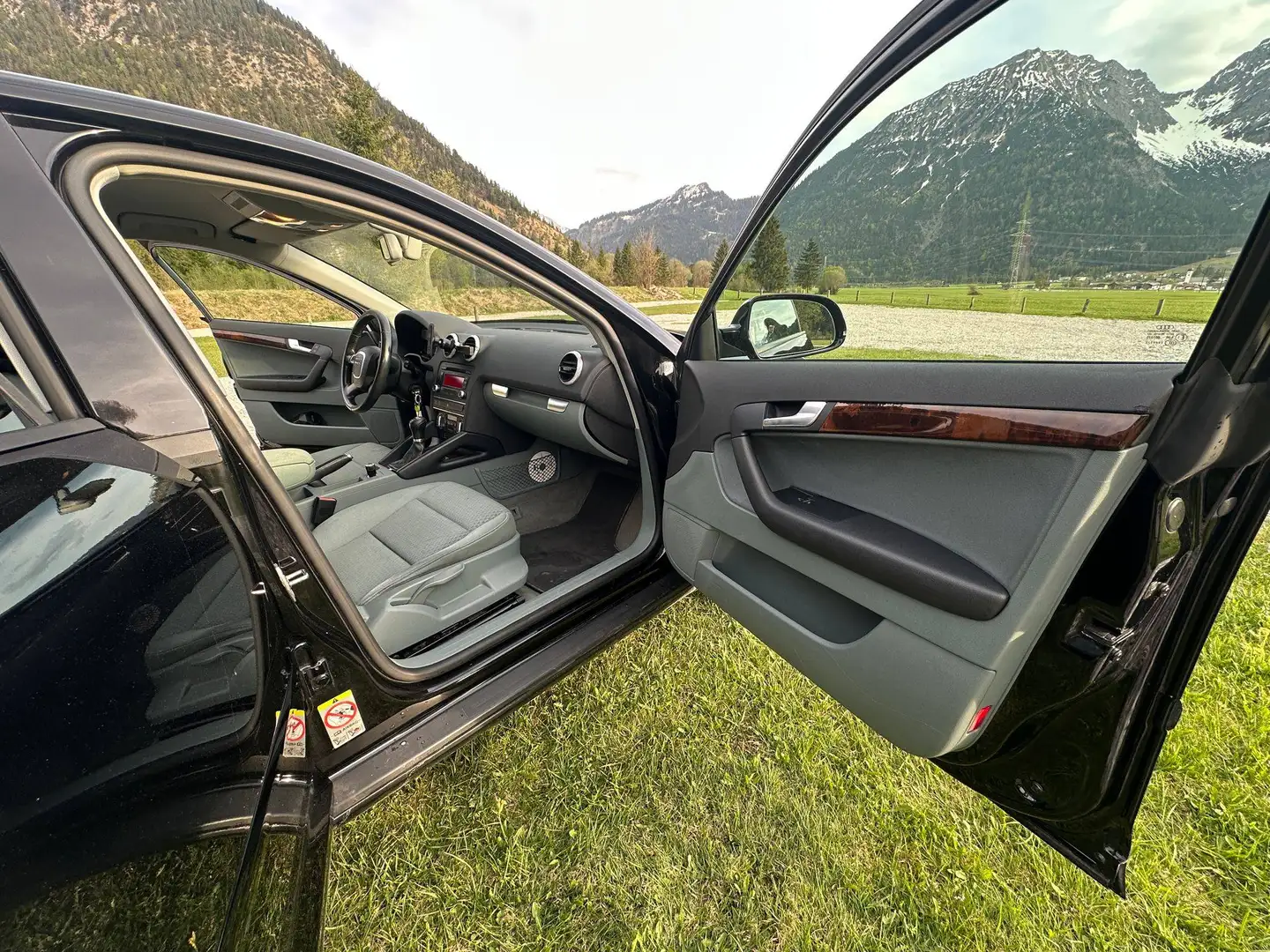 Audi A3 A3 SB Ambiente 2,0 TDI DPF Ambiente Schwarz - 2