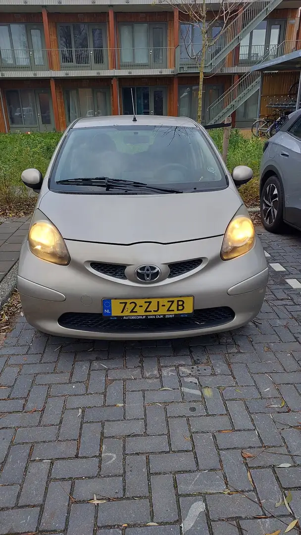 Toyota Aygo - 1