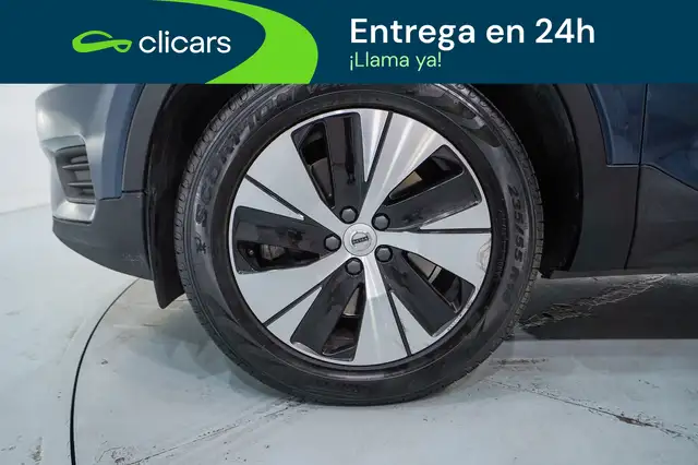 Volvo XC40 view 11