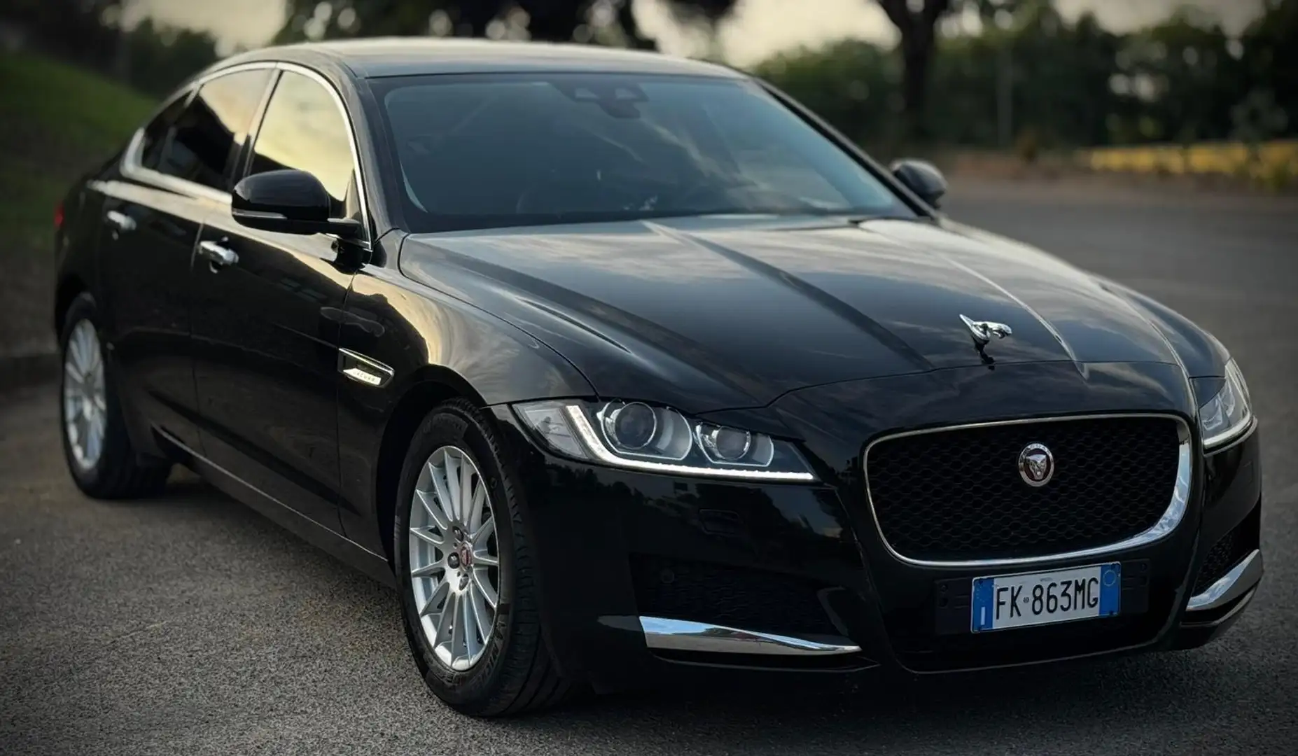 Jaguar XF 2.0d Prestige Business edition 180cv auto - 1