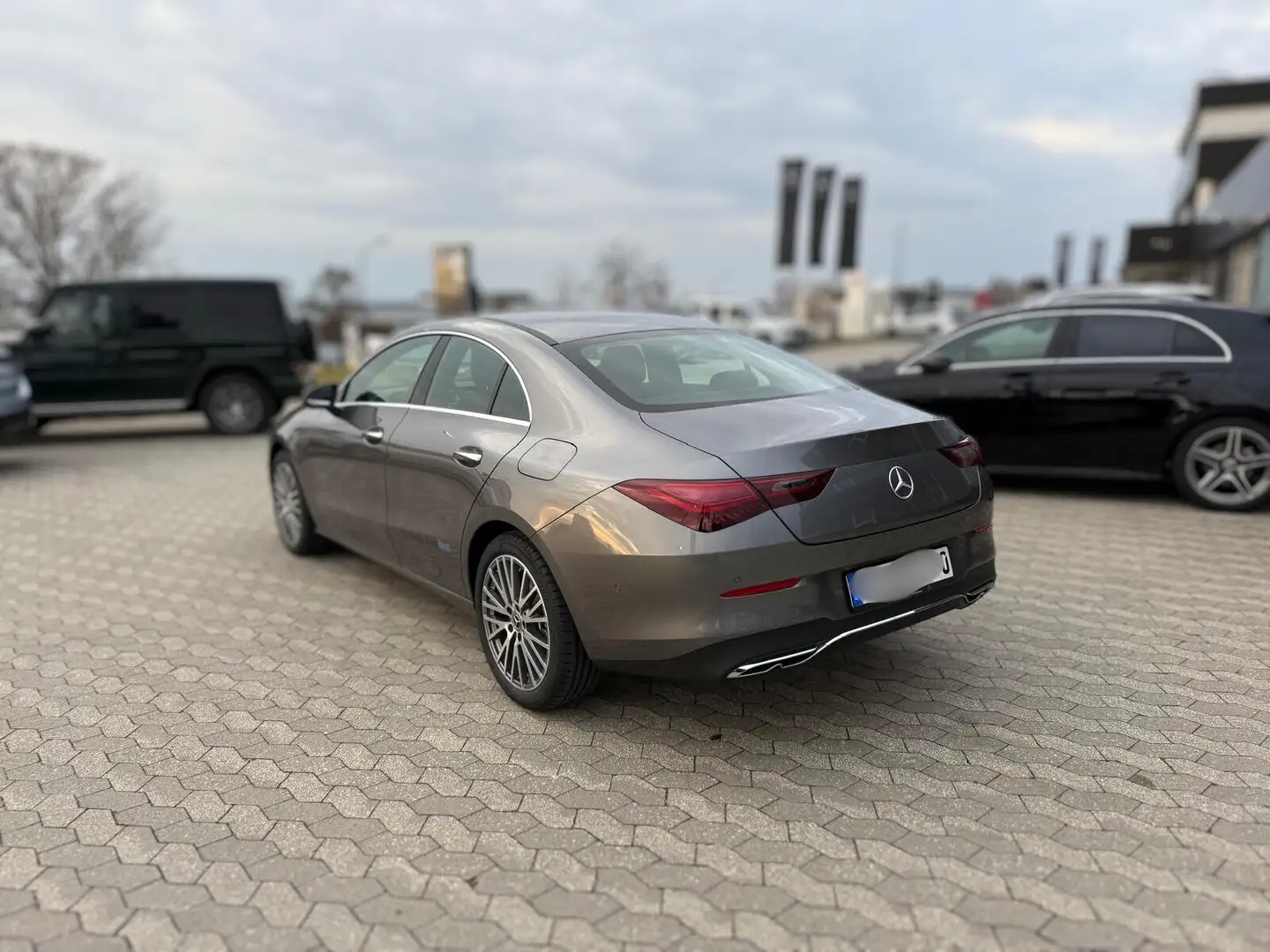 Mercedes-Benz CLA 200 Coupe Progressive LED/360°/AHK/Distr/Tot Grau - 2