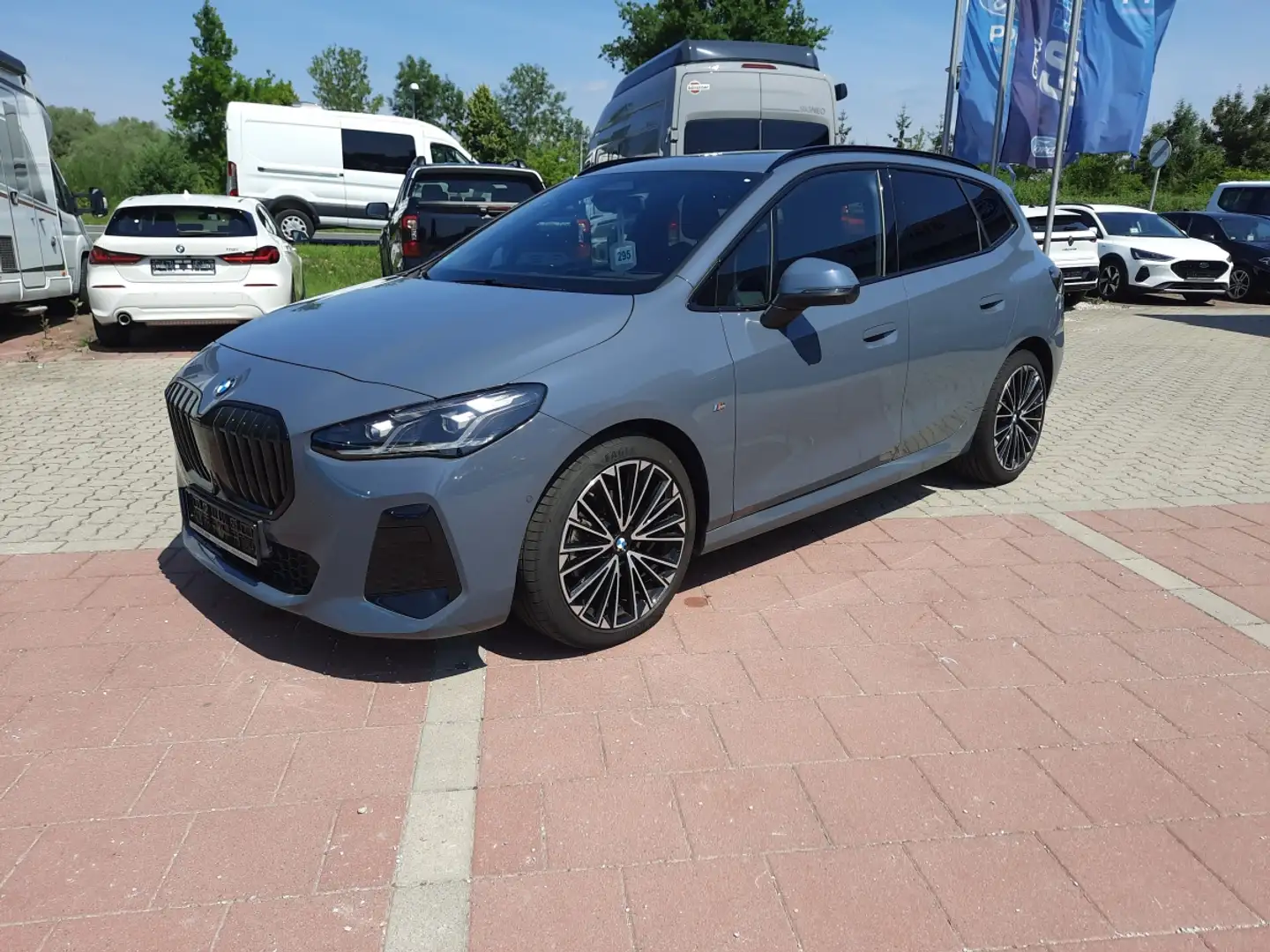 BMW 218 i Active Tourer M-Sport Navi HUD HarmK Kamera - 2
