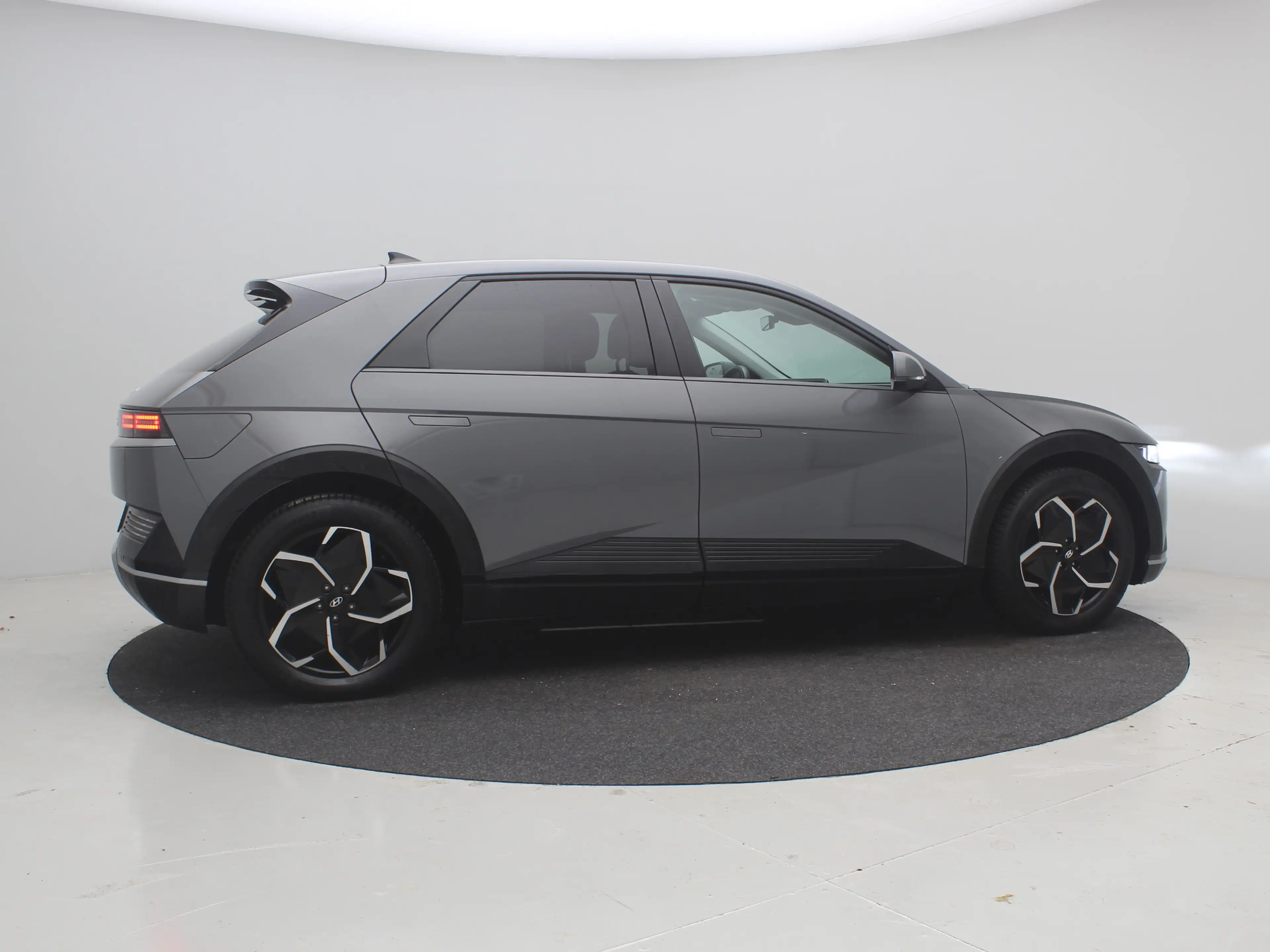 Hyundai IONIQ 5 Connect 77.4 kWh / Navigatie / 3-fase Laden / BTW — photo 38