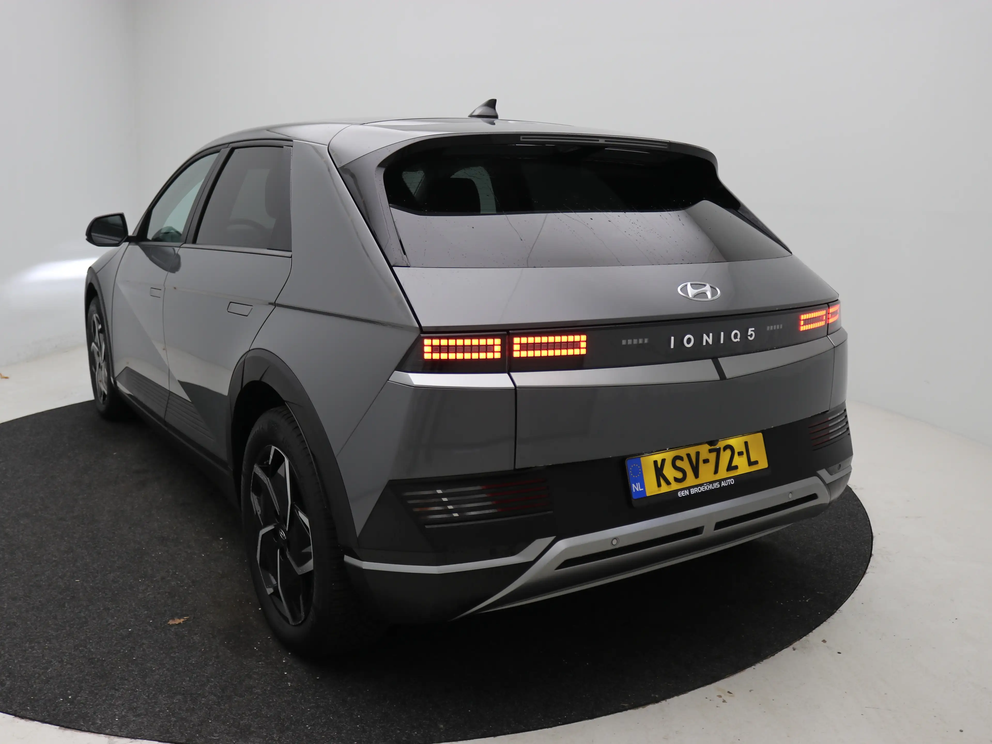 Hyundai IONIQ 5 Connect 77.4 kWh / Navigatie / 3-fase Laden / BTW — photo 14