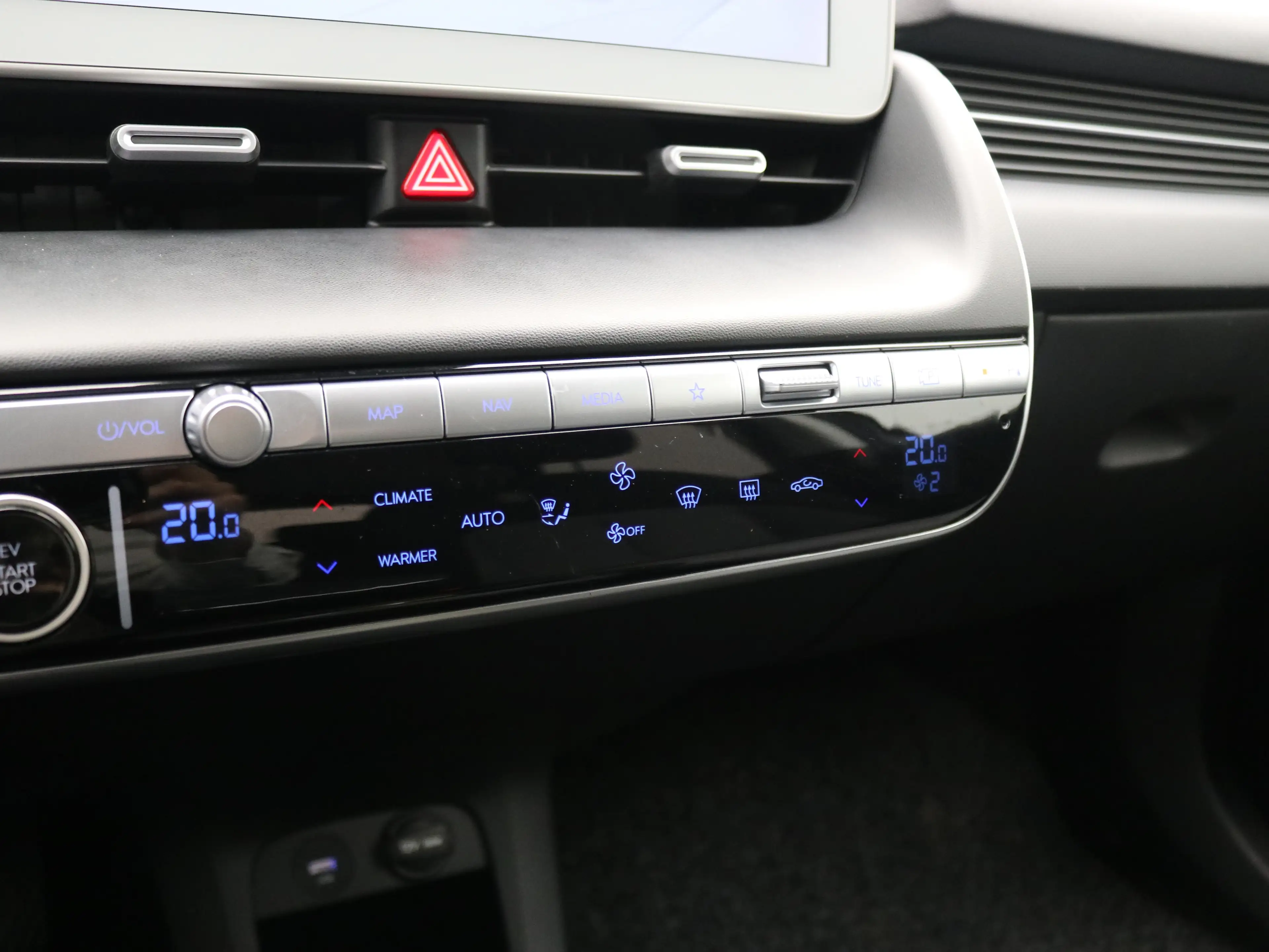 Hyundai IONIQ 5 Connect 77.4 kWh / Navigatie / 3-fase Laden / BTW — photo 28