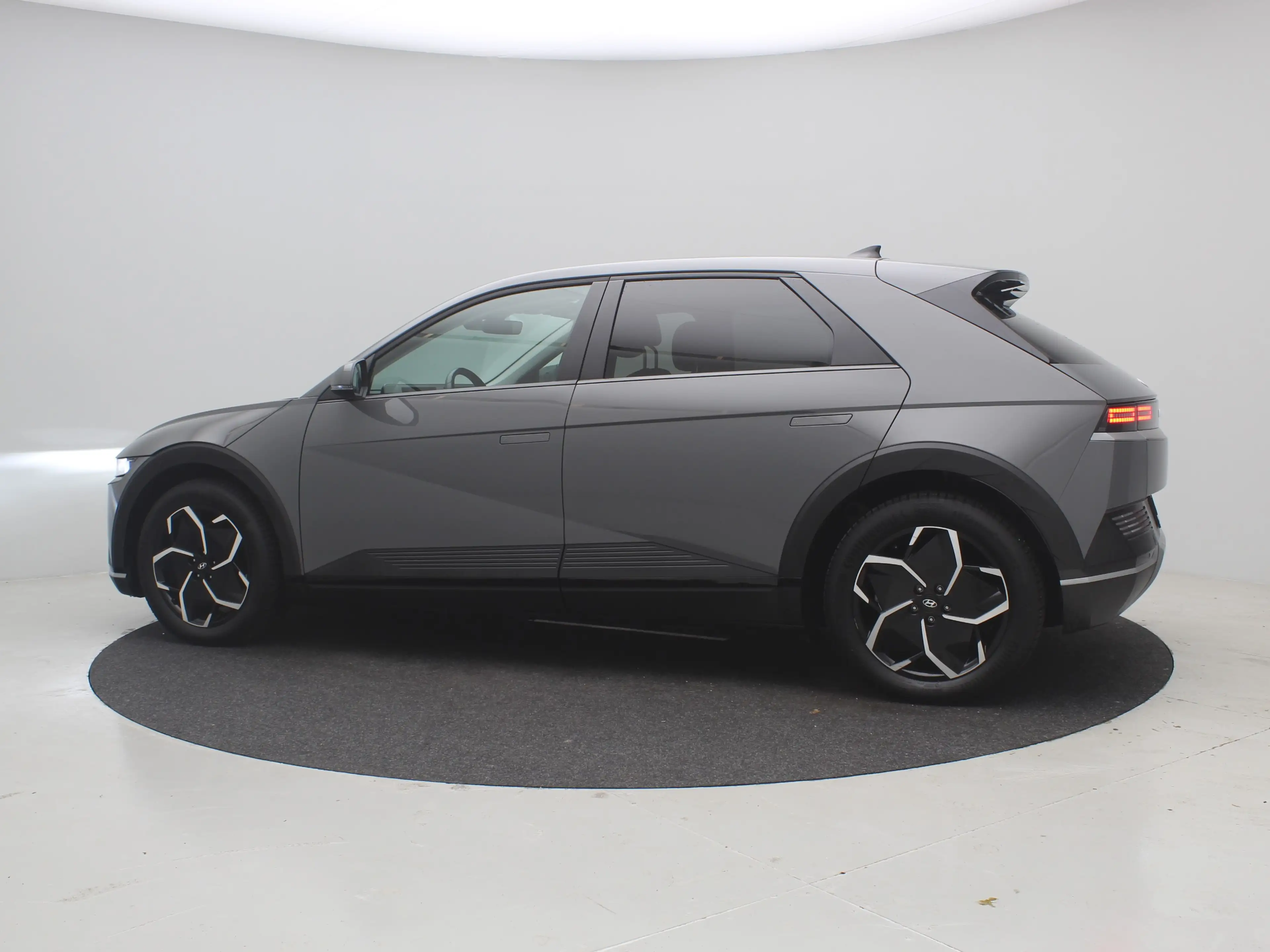 Hyundai IONIQ 5 Connect 77.4 kWh / Navigatie / 3-fase Laden / BTW — photo 26