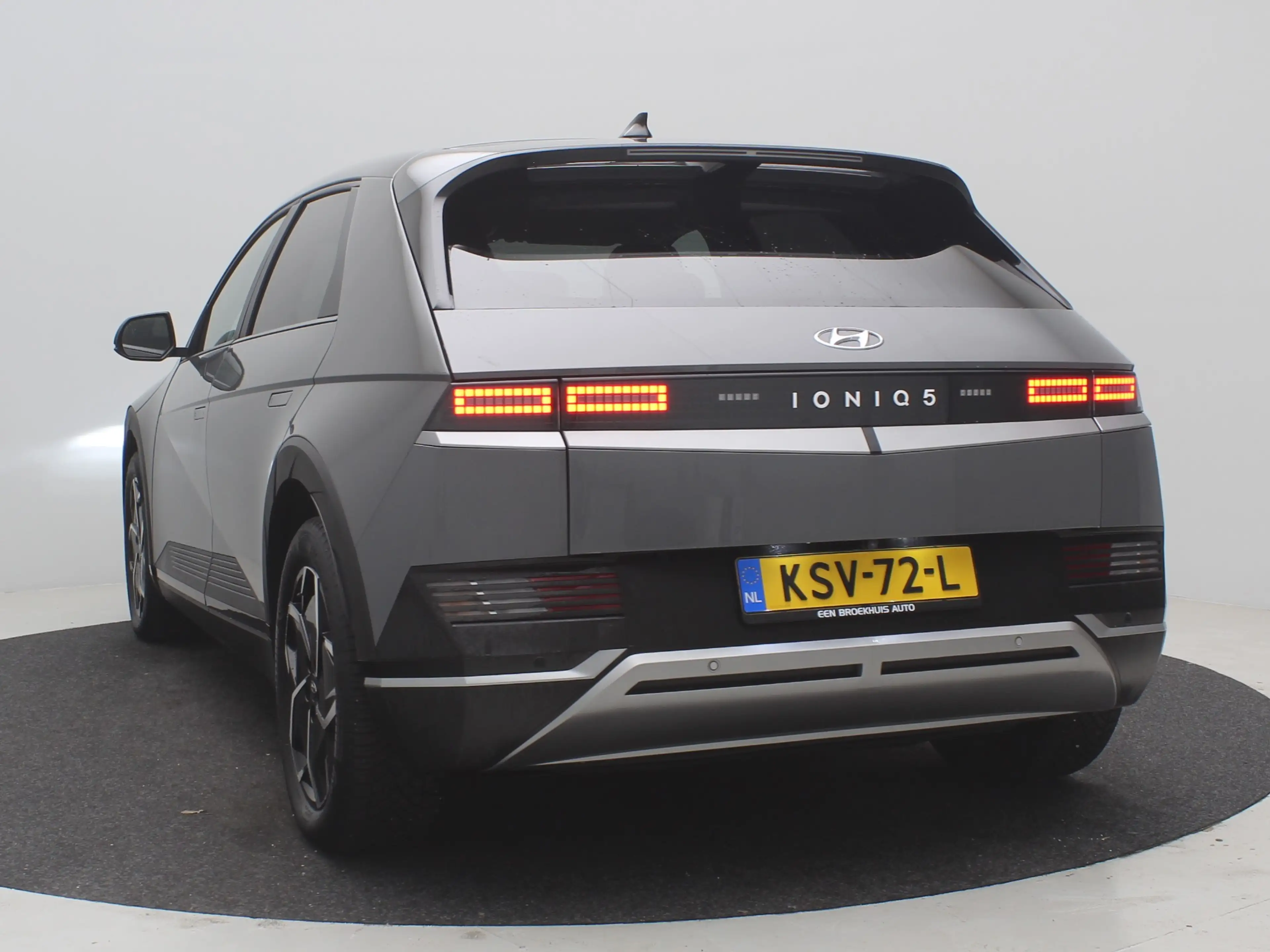 Hyundai IONIQ 5 Connect 77.4 kWh / Navigatie / 3-fase Laden / BTW — photo 25