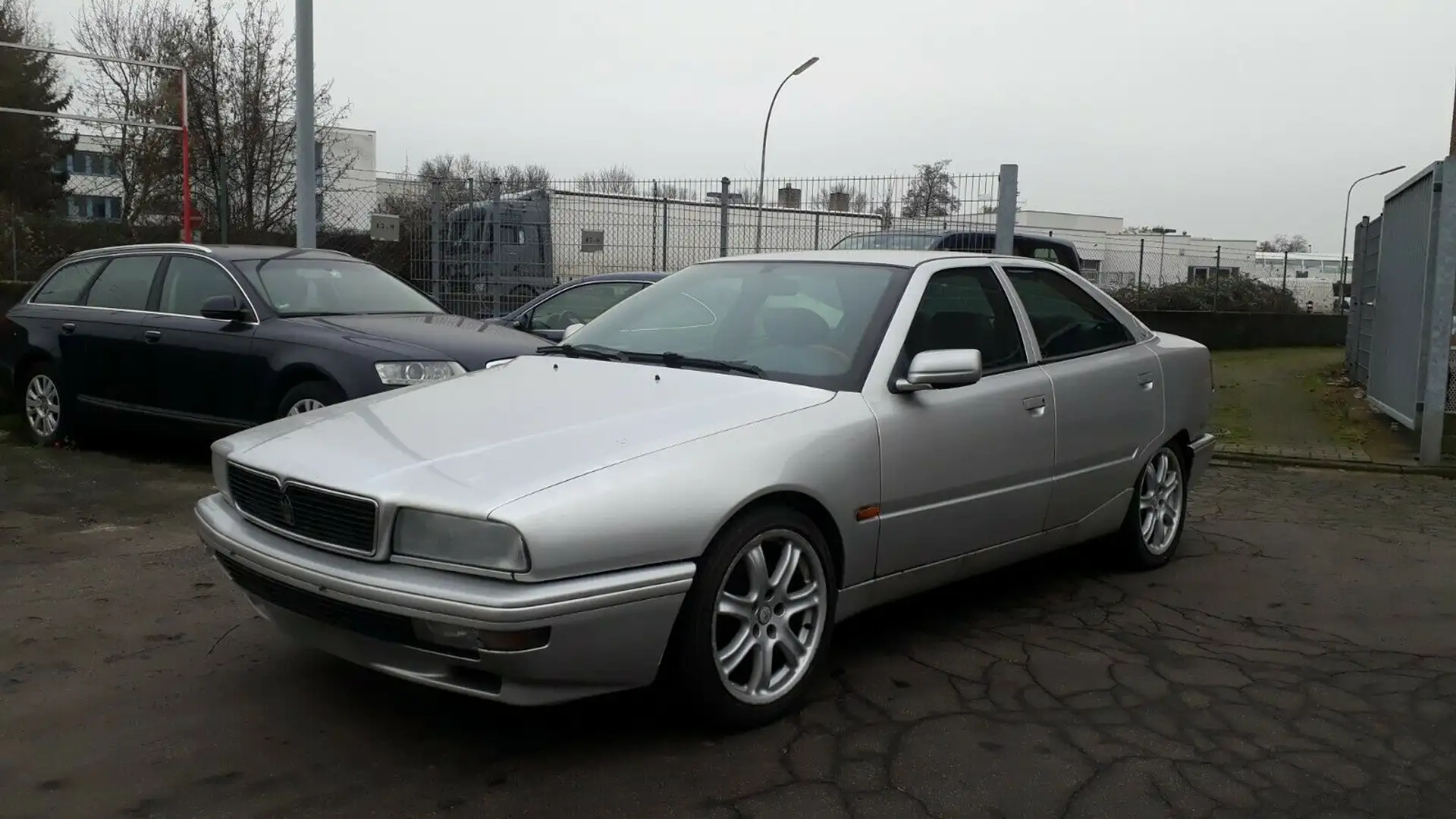 Maserati Quattroporte QUATTROPORTE IV 2.0 Bi V6 287PS LEDER VOLL!!! Plateado - 1