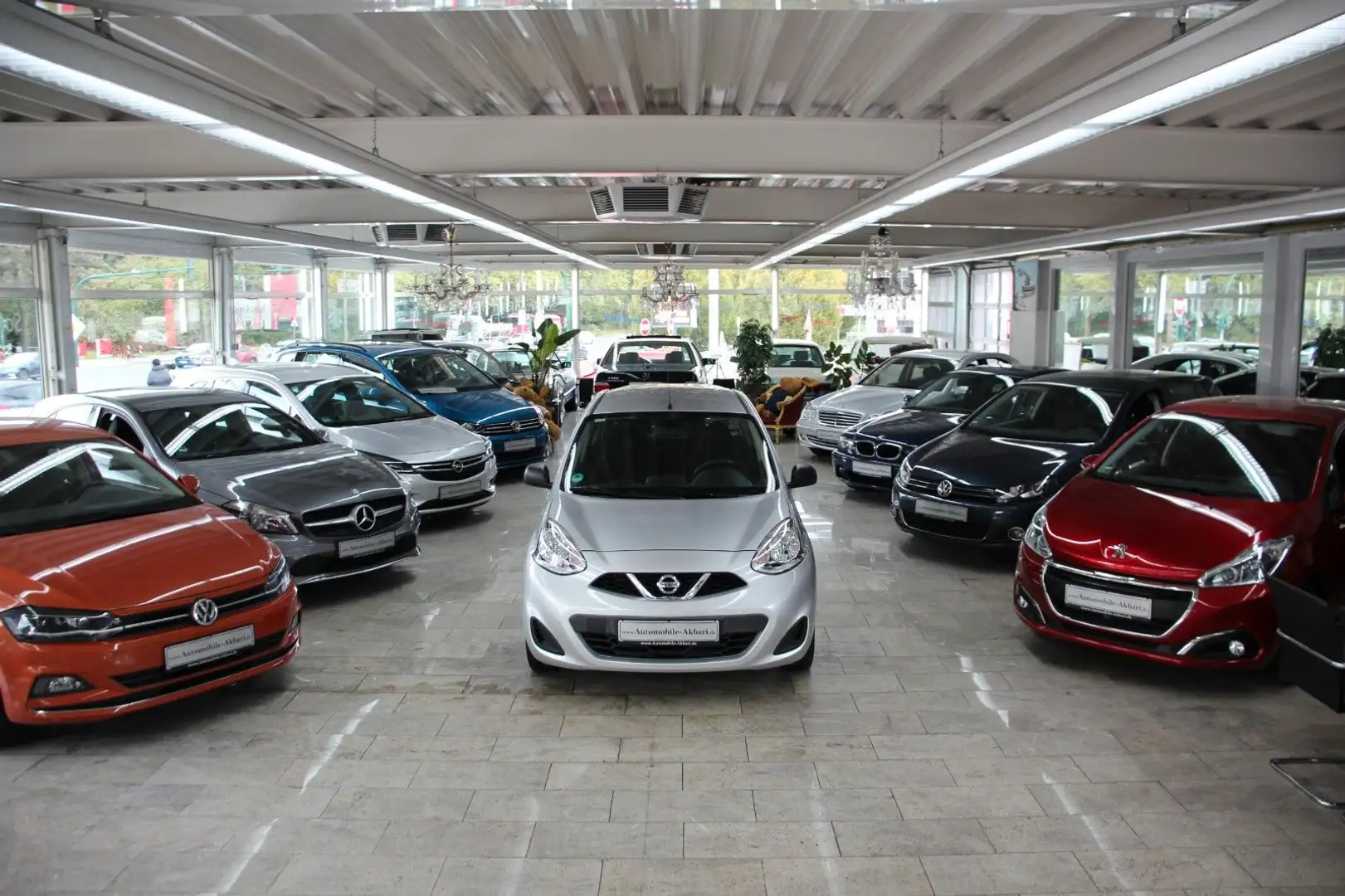 Nissan Micra Visia First Silber - 1