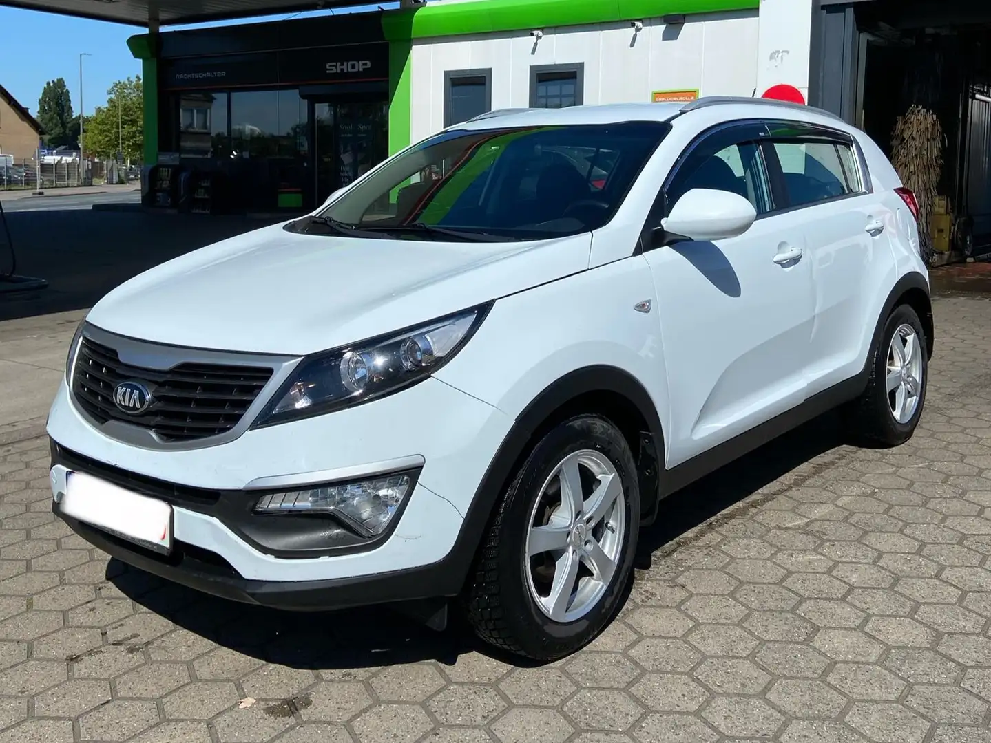 Kia Sportage 2.0 Benzin, Automatik Attract 2WD Weiß - 1