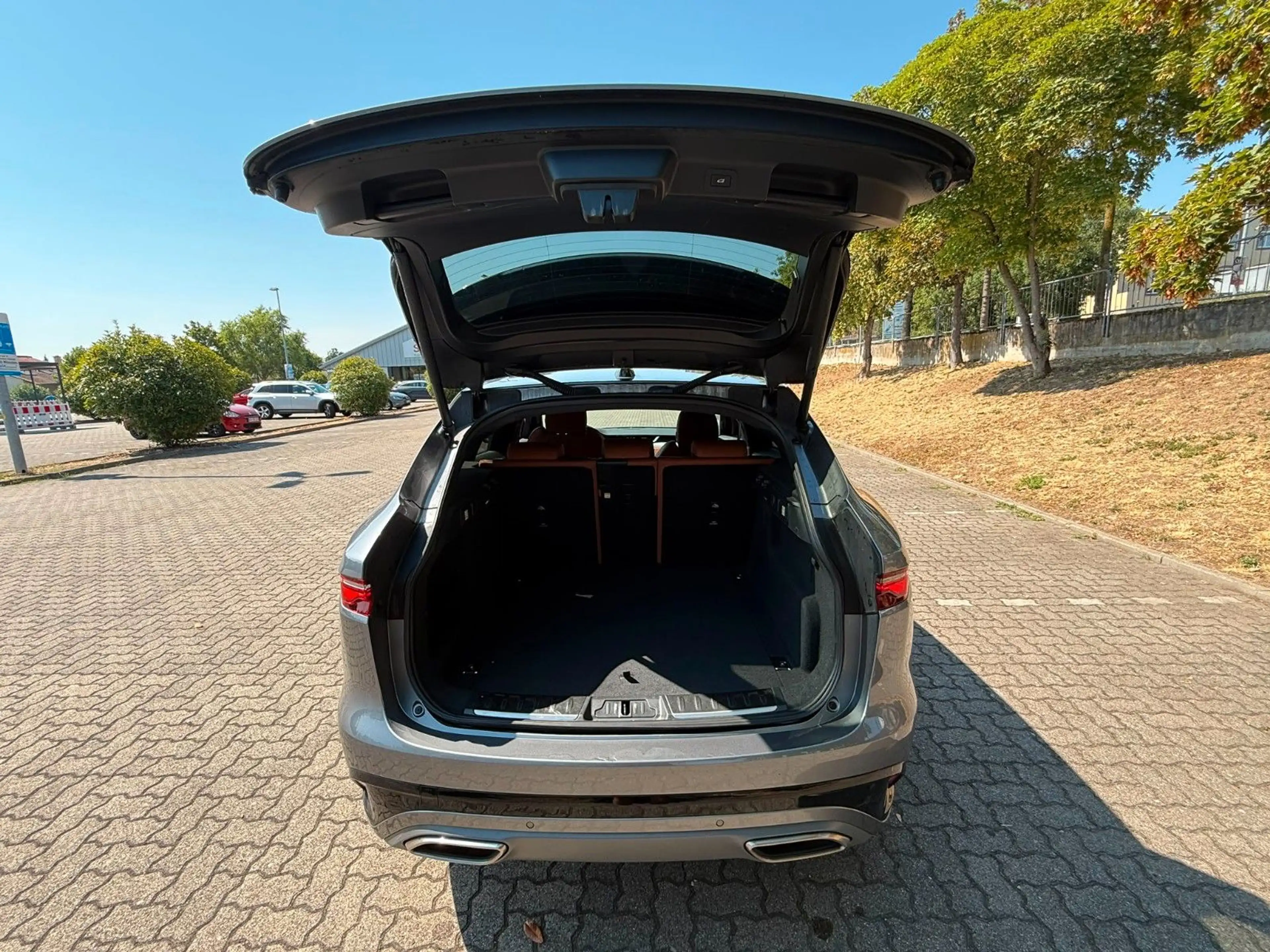 Jaguar F-Pace R-Dynamic SE AWD/LED/ACC/AHK/Kamera — photo 7