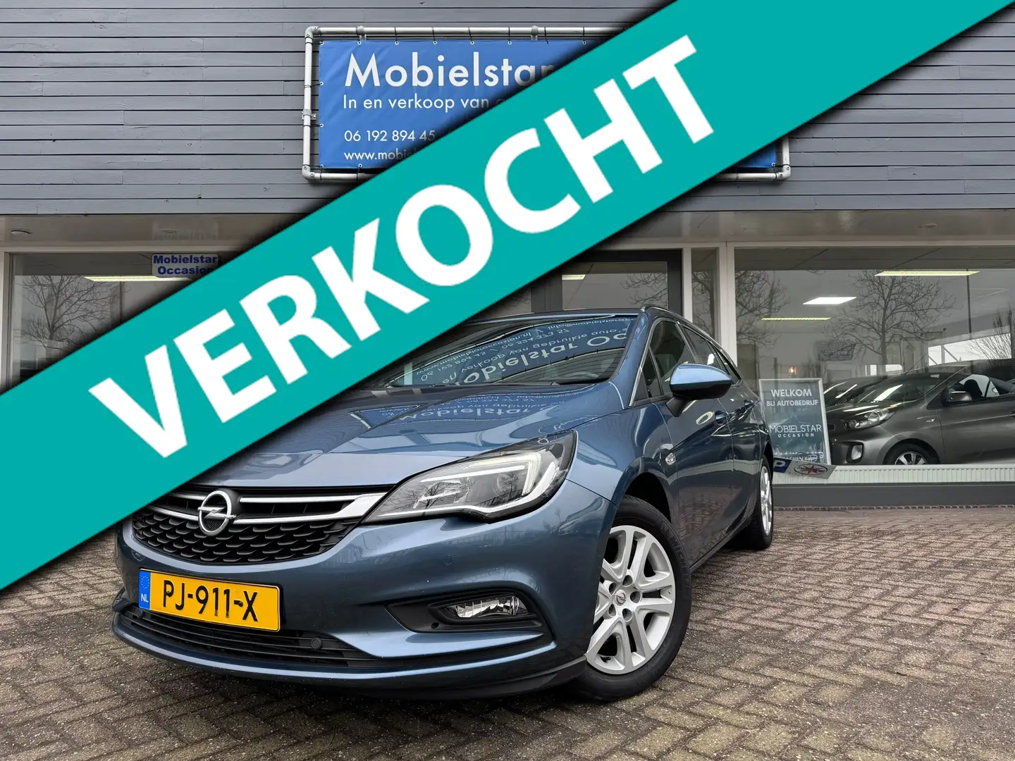 Opel Astra Sports Tourer 1.4 Innovation Blauw - 1