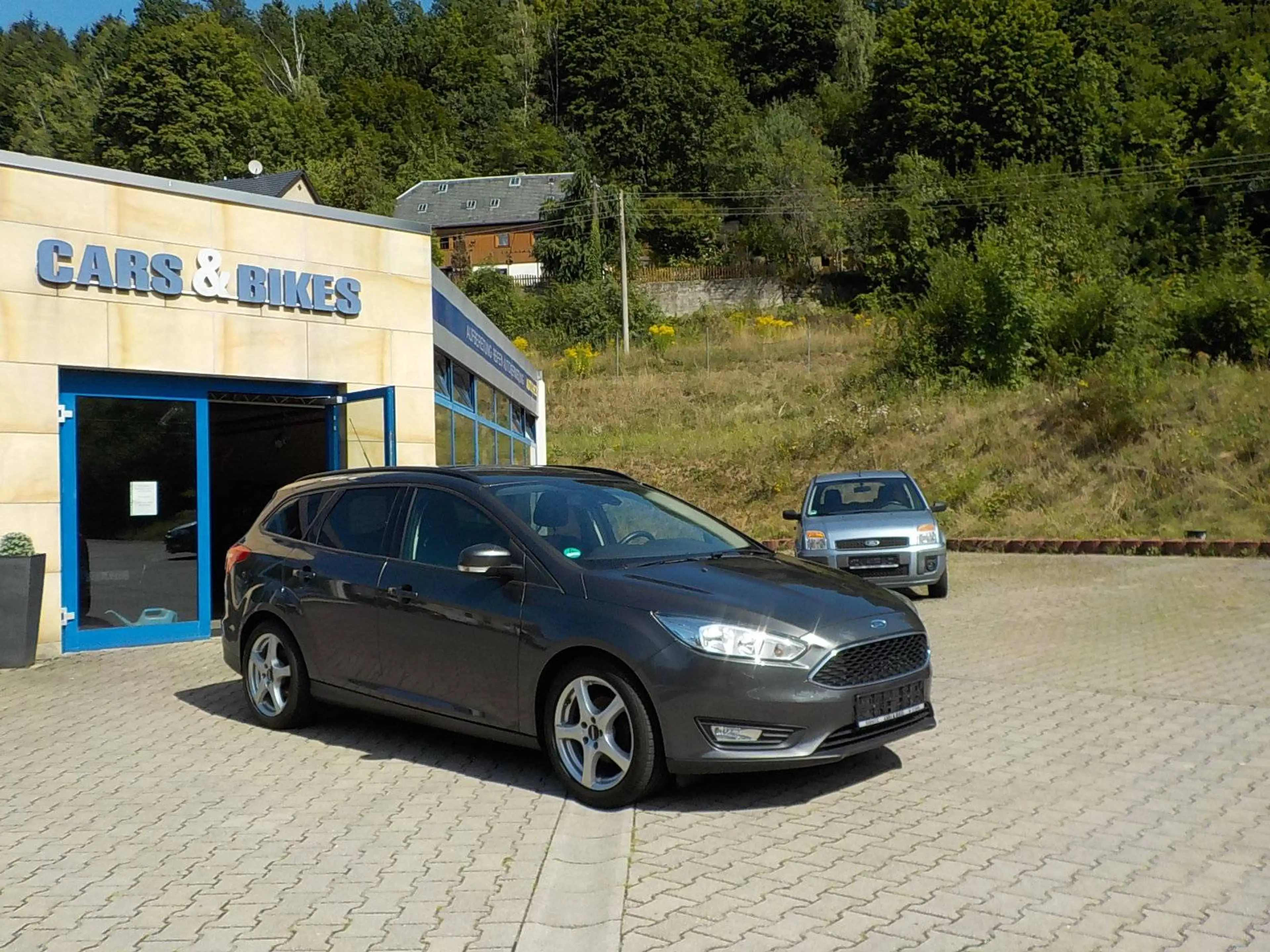Ford Focus Business 1.HAND! GEPFLEGT! FRONTSCH.HEIZG.! — photo 12