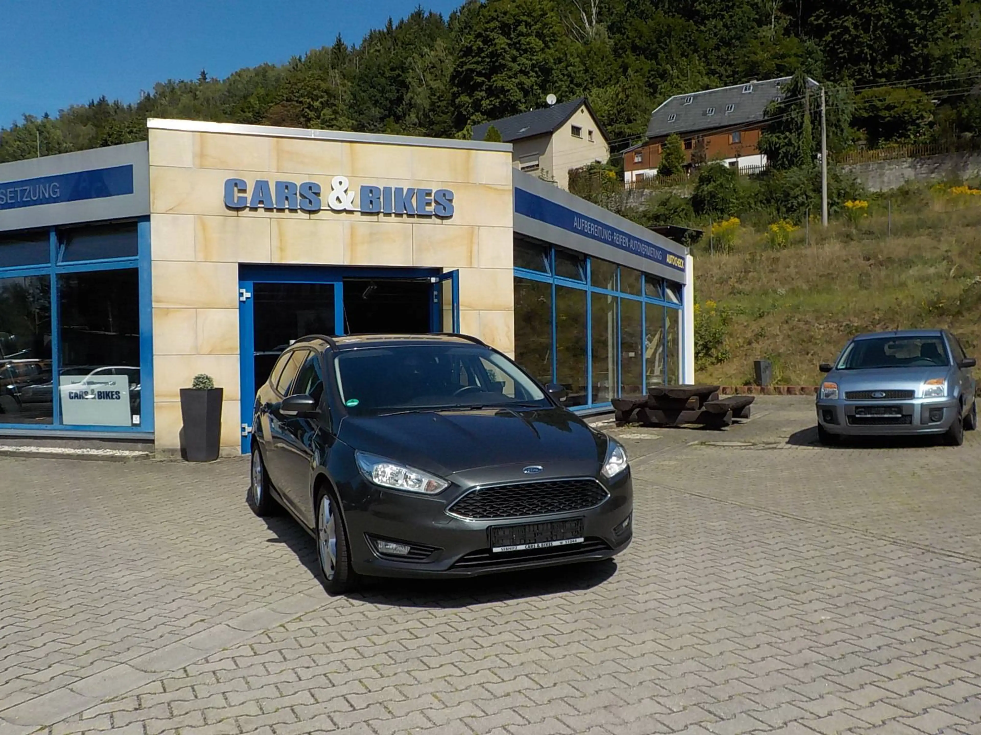 Ford Focus Business 1.HAND! GEPFLEGT! FRONTSCH.HEIZG.!