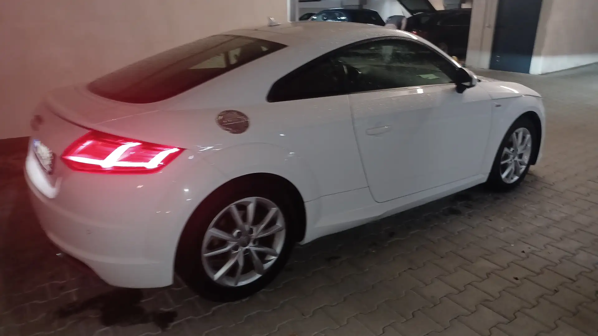 Audi TT Audi TT Coupe Coupe 1.8 TFSI  S-Line Weiß - 1