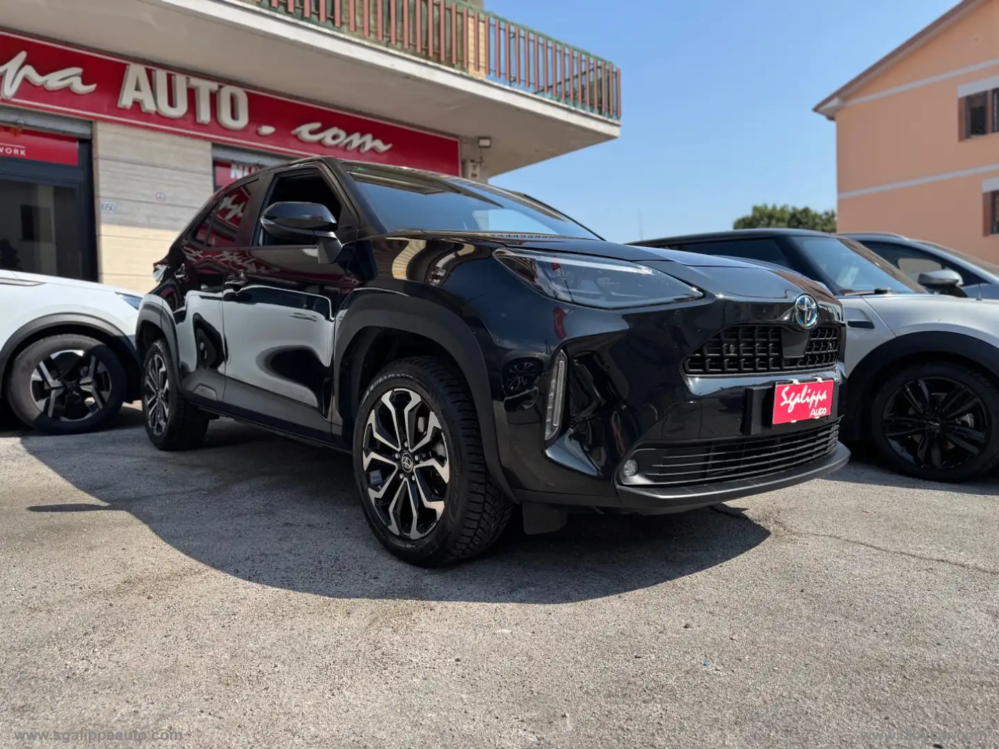 Toyota Yaris Cross 1.5 Hyb. 5p. E-CVT AWD Trend Negro - 1