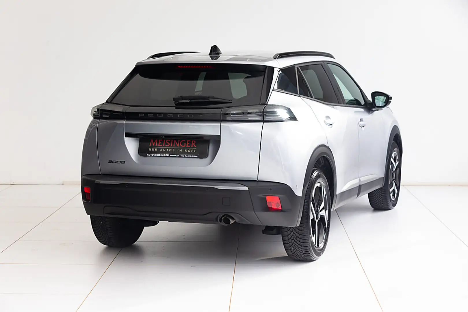 Peugeot 2008 PureTech 100 S&S Allure 6-Gang-Manuell Grau - 2