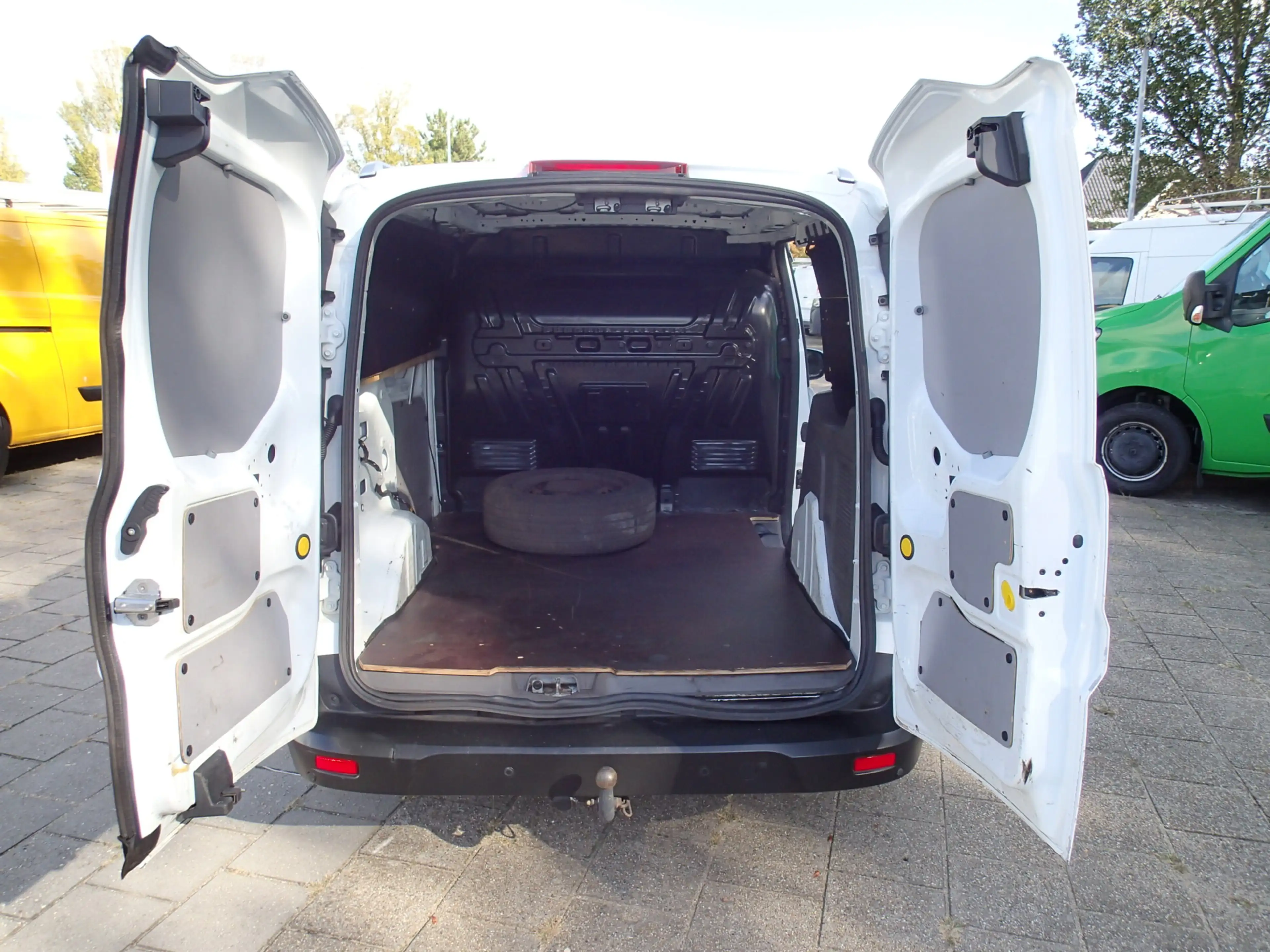 Ford Transit Connect 1.5 EcoBlue L1 Trend — photo 10