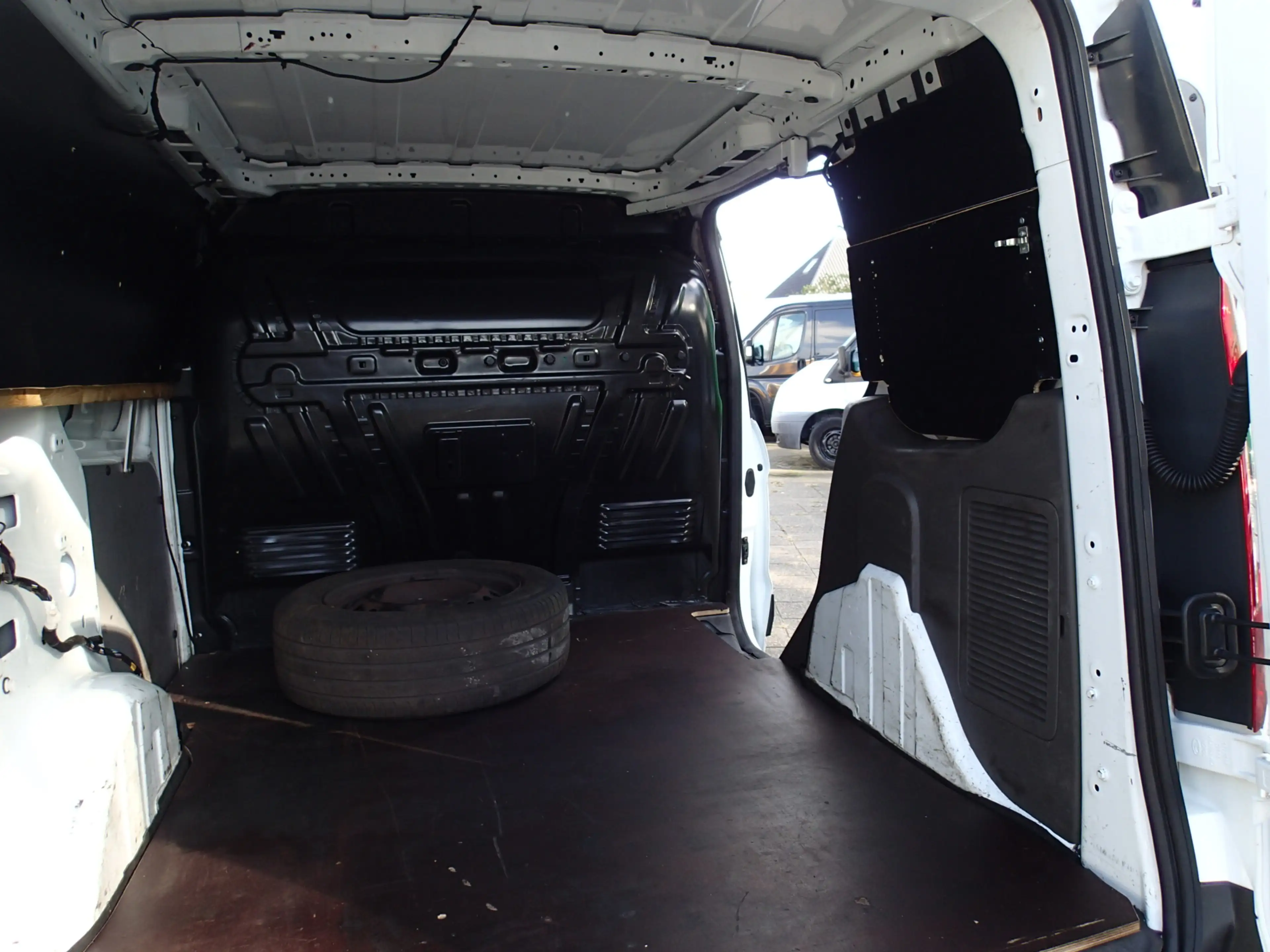 Ford Transit Connect 1.5 EcoBlue L1 Trend — photo 12