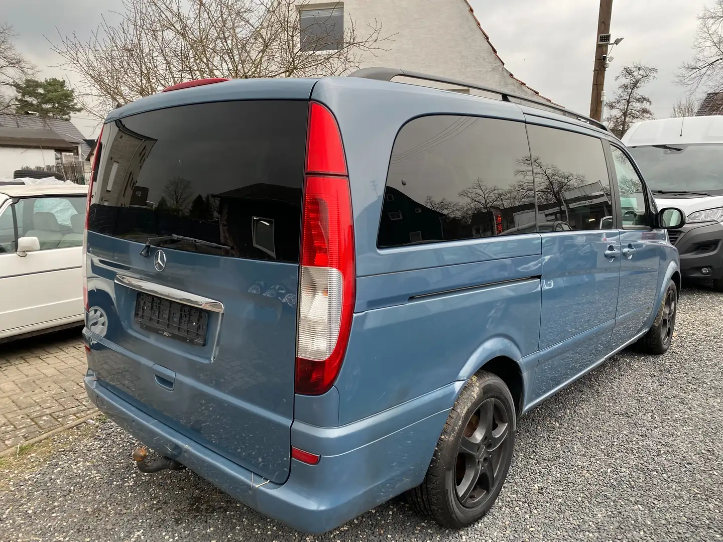Mercedes-Benz Viano 2.2 CDI lang  Automatik MOTORSCAHDEN Szary - 2