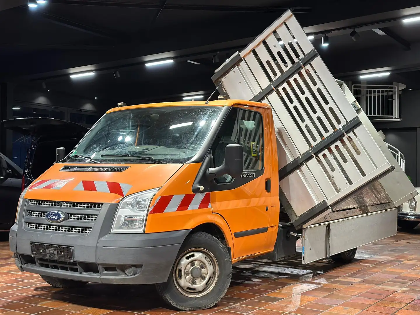Ford TRANSIT 2.2L RWD 3,5T EK 3-SEITEN-KIPPER AHK2,8T E Orange - 1
