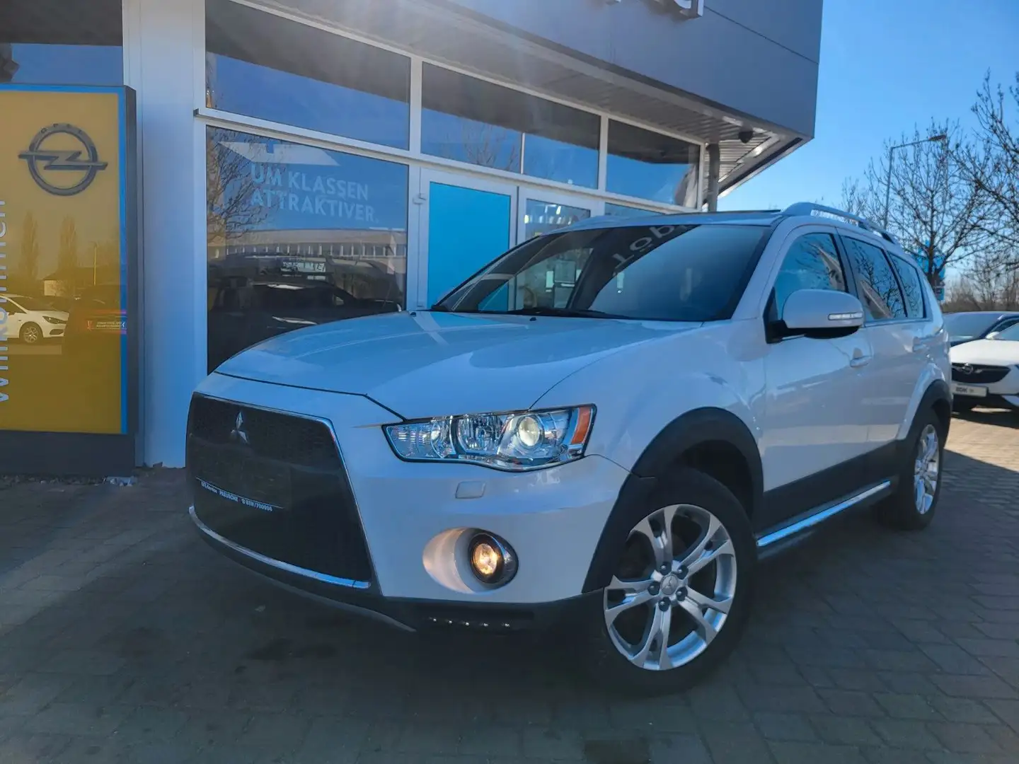 Mitsubishi Outlander Instyle 4WD **AU/HU bis 02/2026** Wit - 1