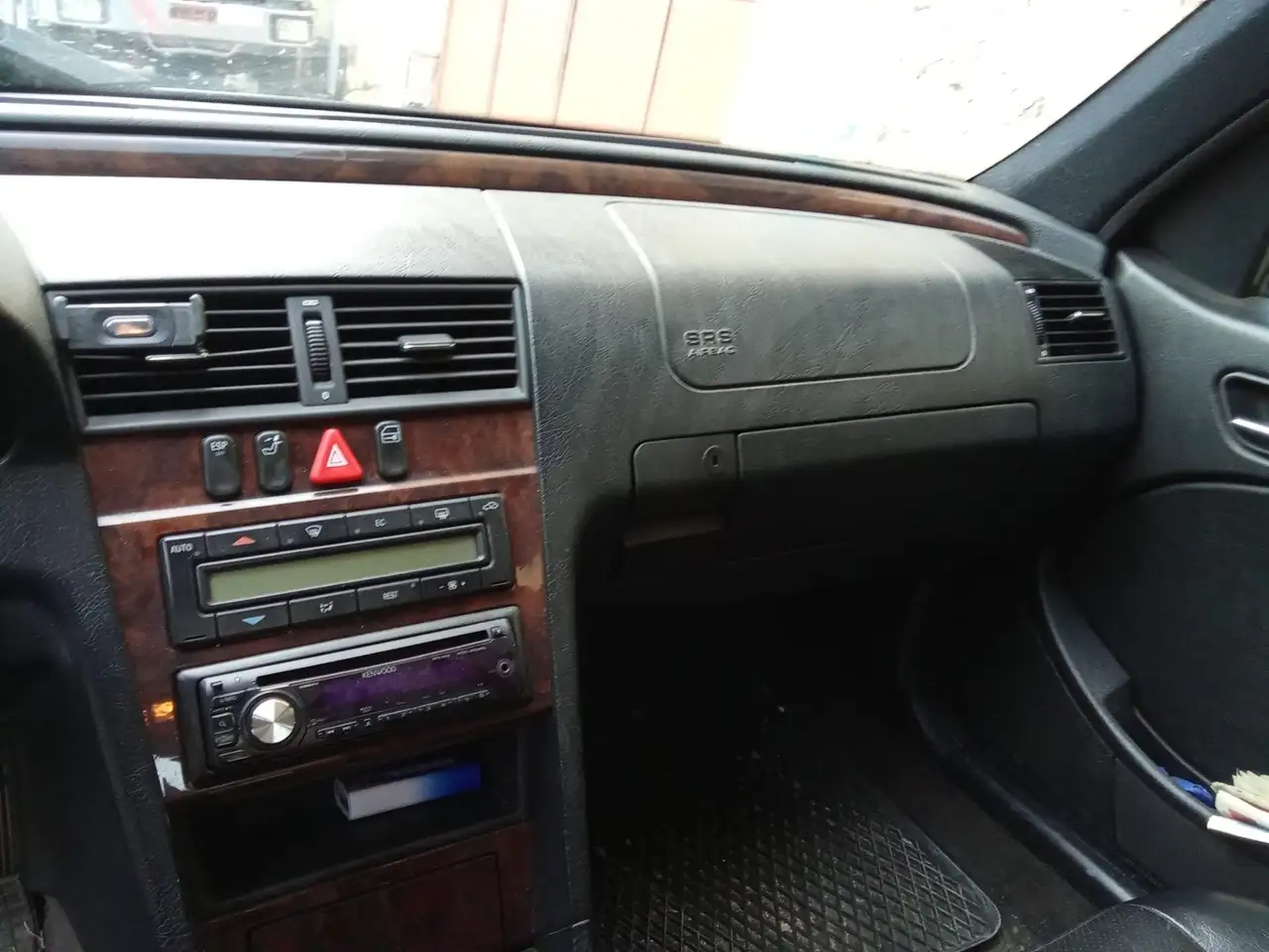Mercedes-Benz 220, foto 6