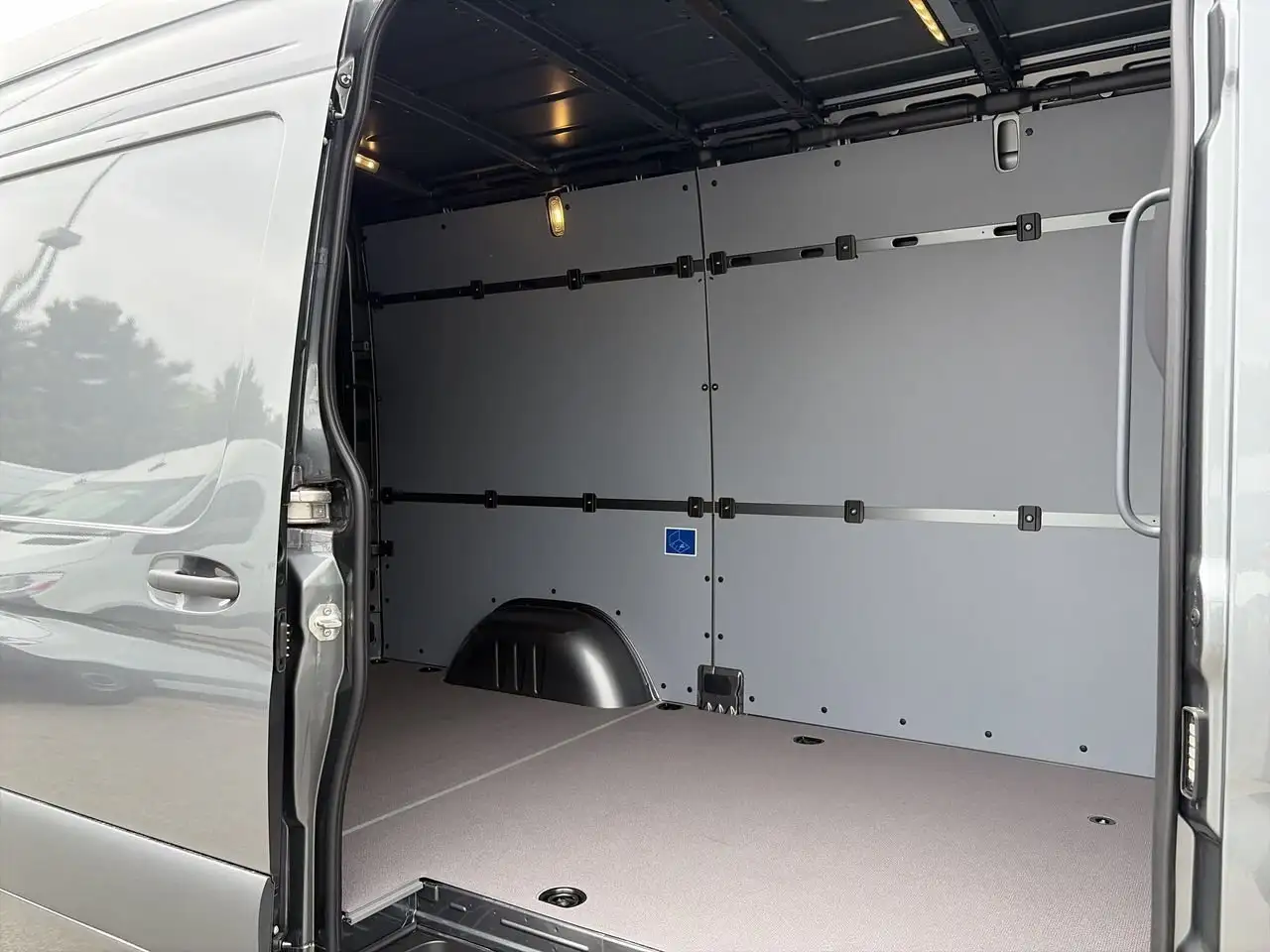 Mercedes-Benz Sprinter снимка Mercedes-Benz Sprinter