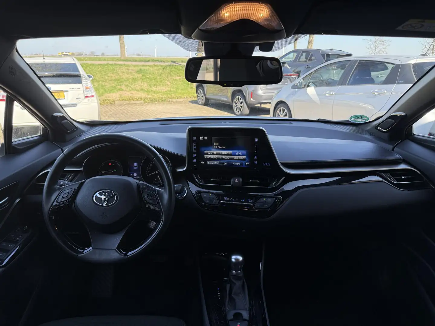 Toyota C-HR 1.8 Hybrid Style | Clima | Cruise | Navi | JBL | S Grijs - 2