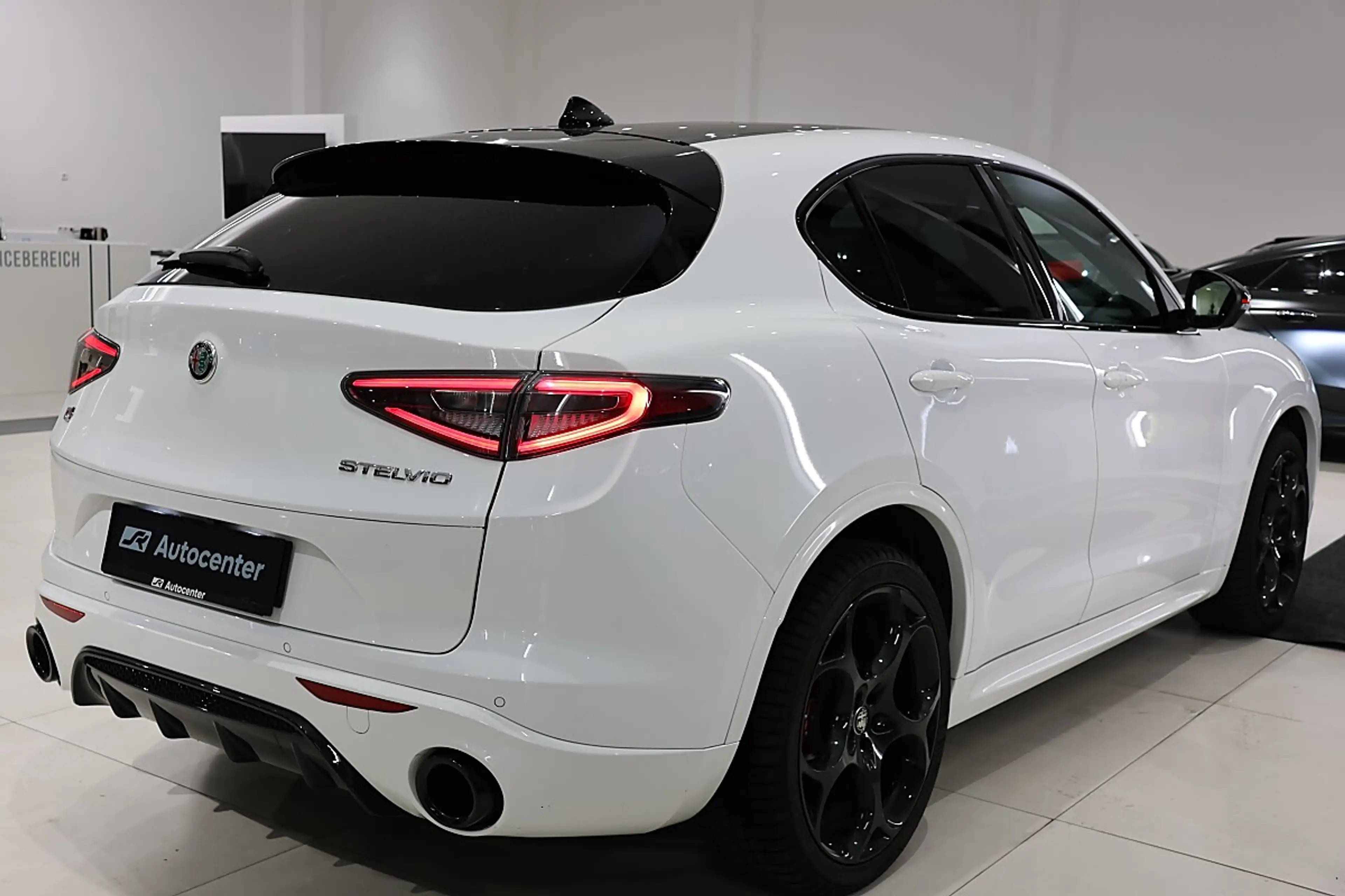 Alfa Romeo Stelvio B-Tech 2,2 ATX AWD — photo 5