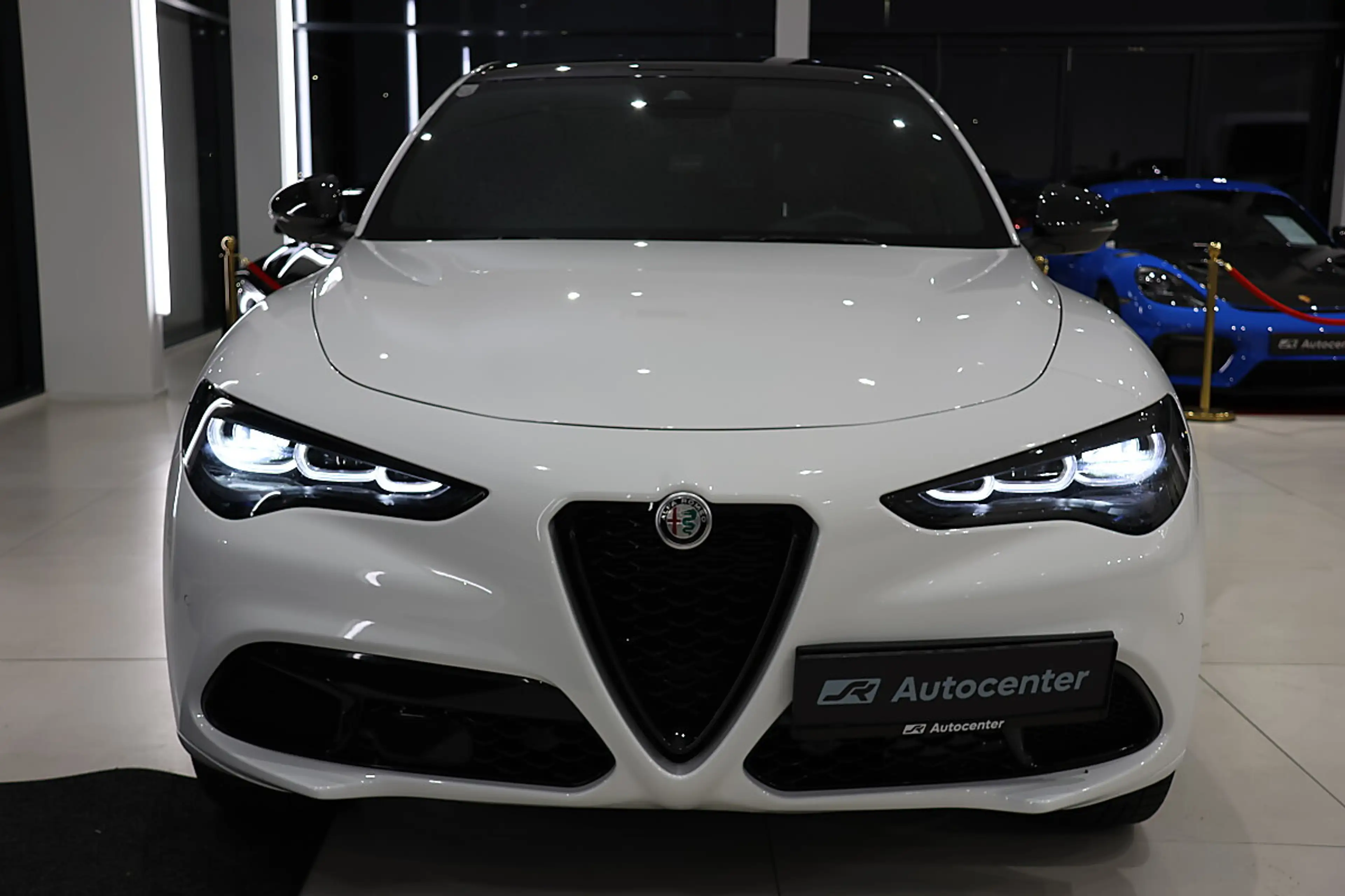 Alfa Romeo Stelvio B-Tech 2,2 ATX AWD — photo 3