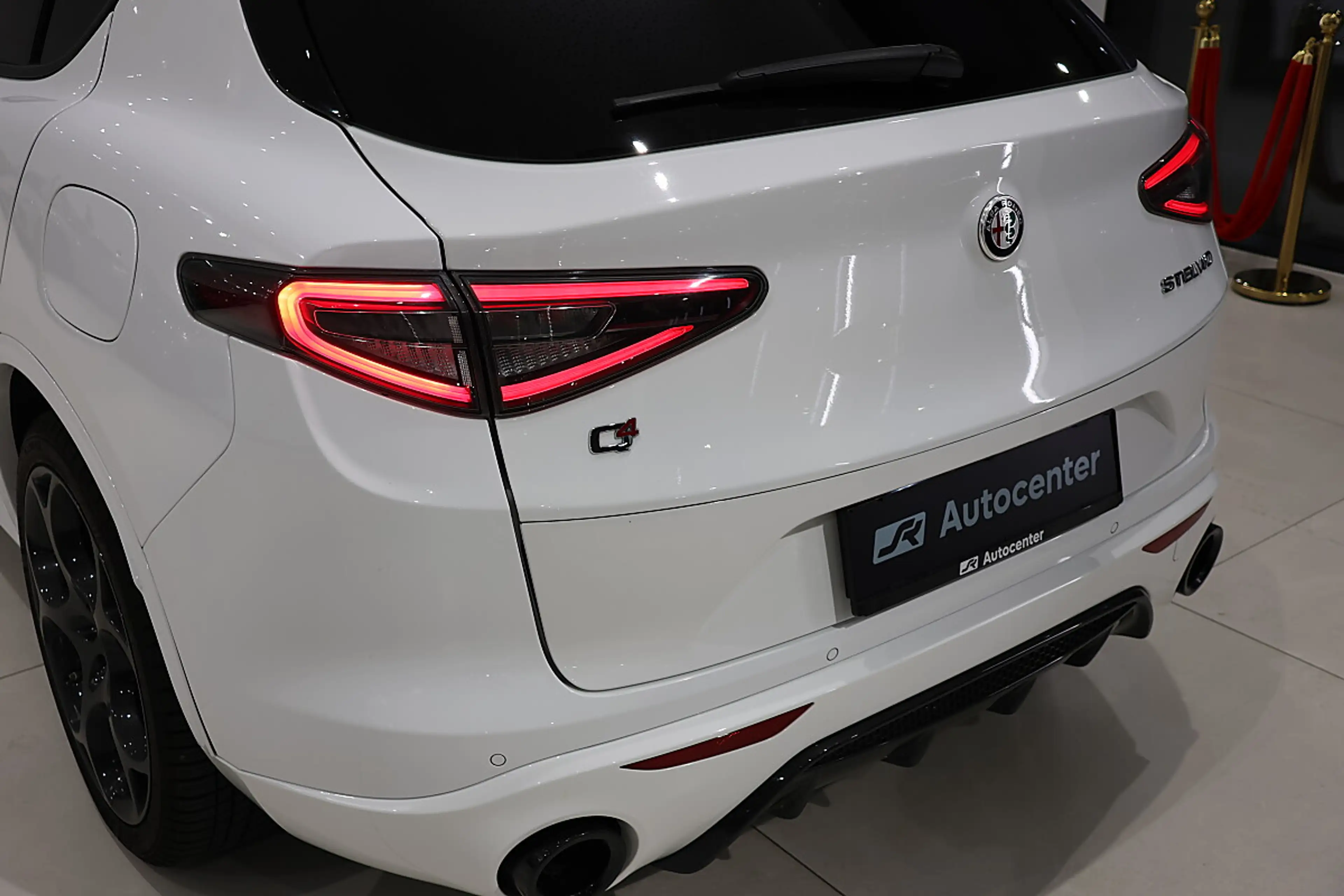 Alfa Romeo Stelvio B-Tech 2,2 ATX AWD — photo 6
