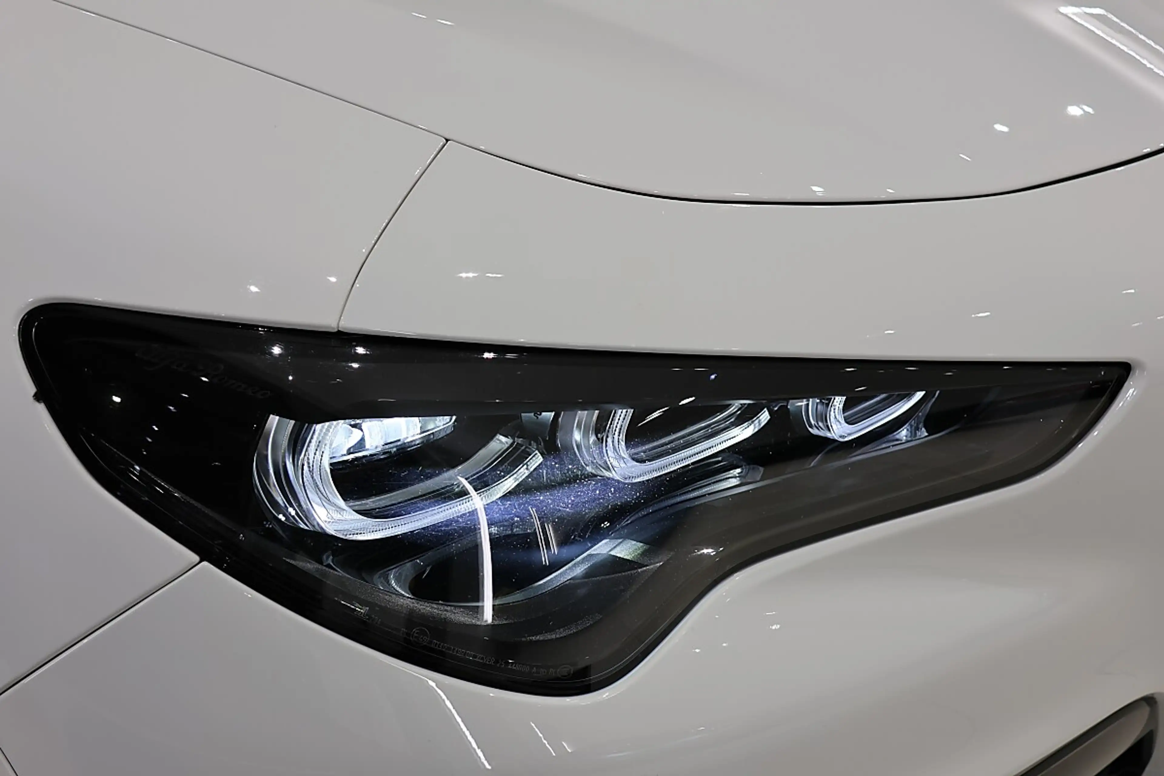 Alfa Romeo Stelvio B-Tech 2,2 ATX AWD — photo 9