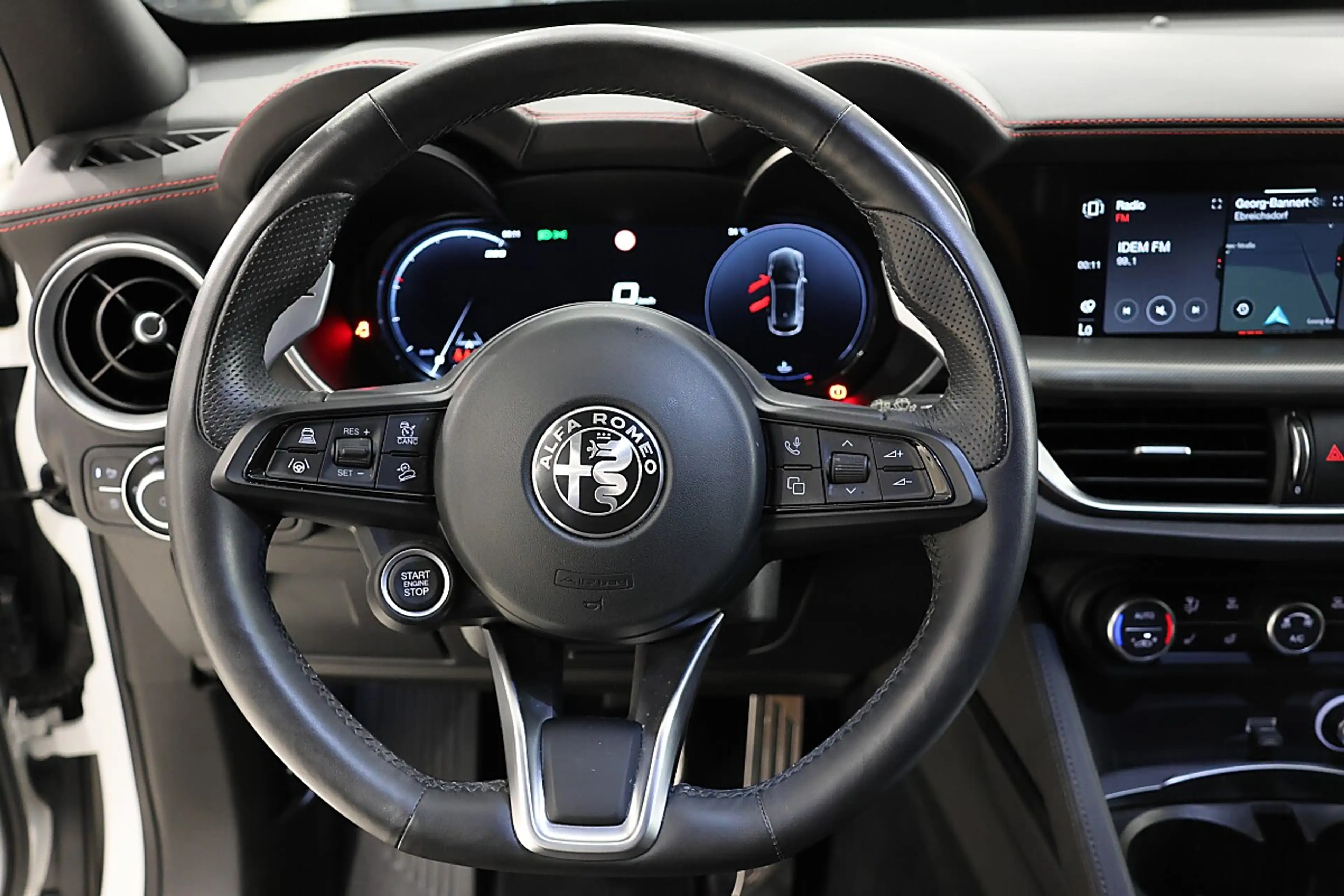 Alfa Romeo Stelvio B-Tech 2,2 ATX AWD — photo 13
