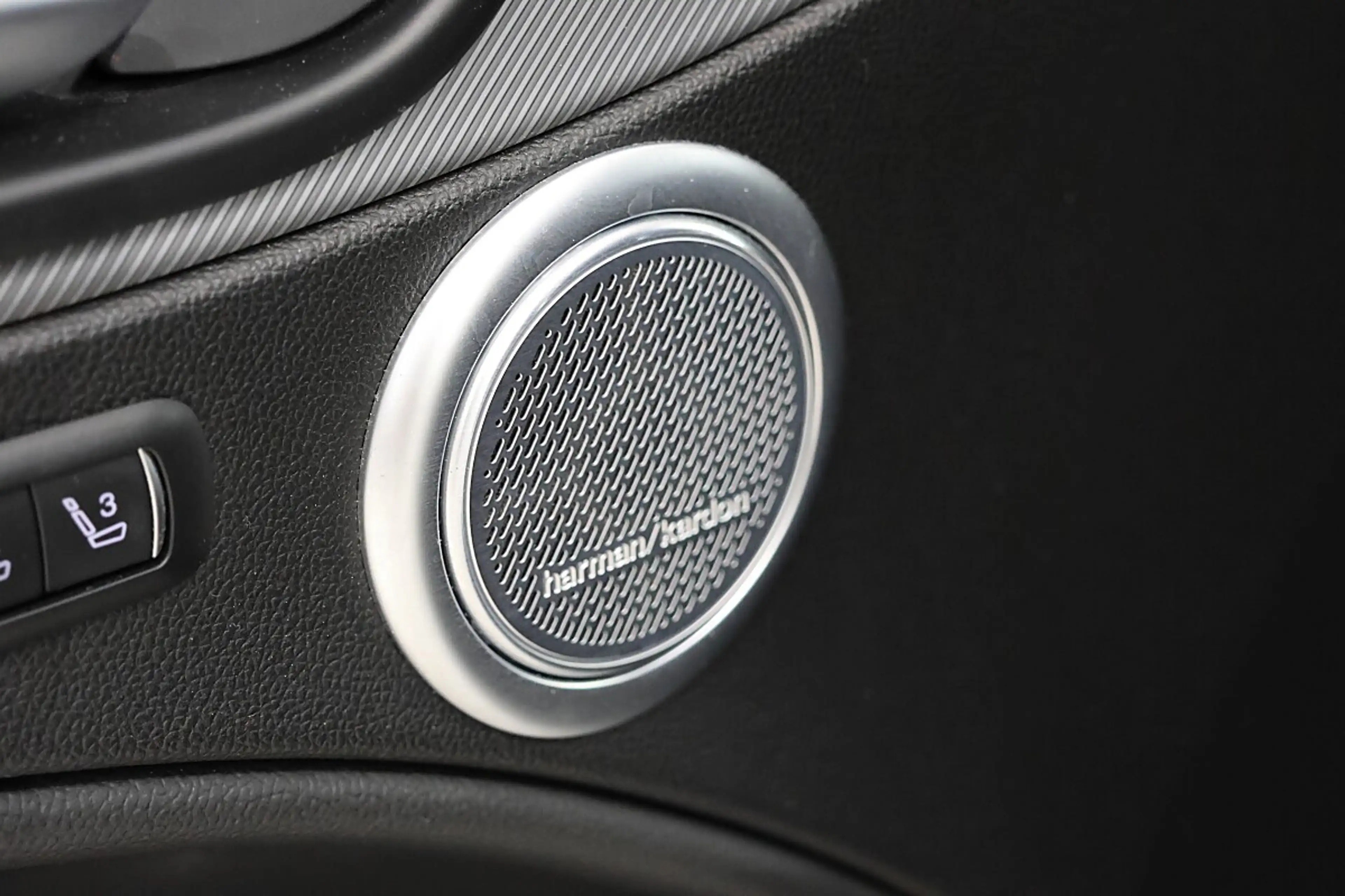 Alfa Romeo Stelvio B-Tech 2,2 ATX AWD — photo 11